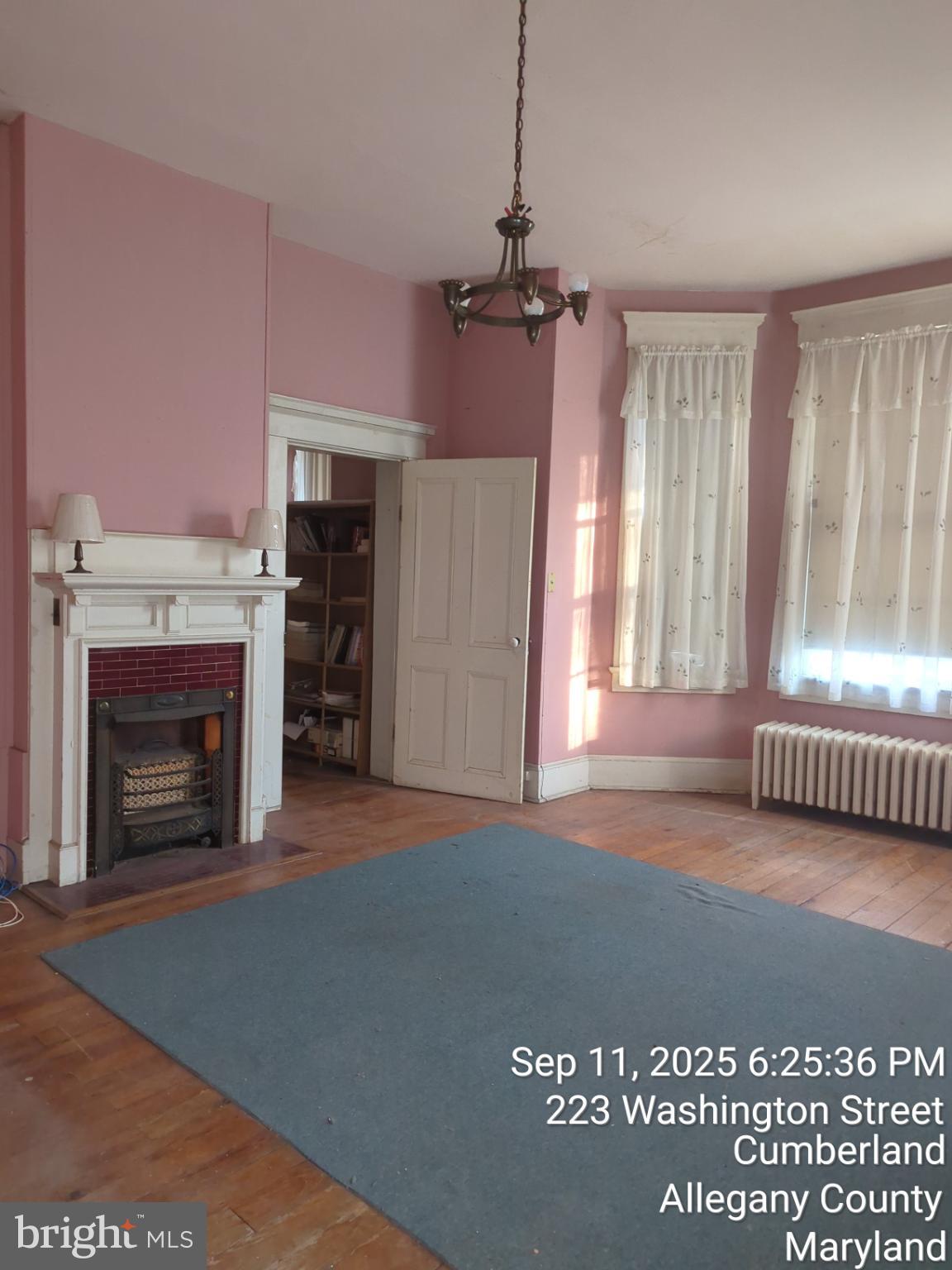 WEST SIDE - Residential