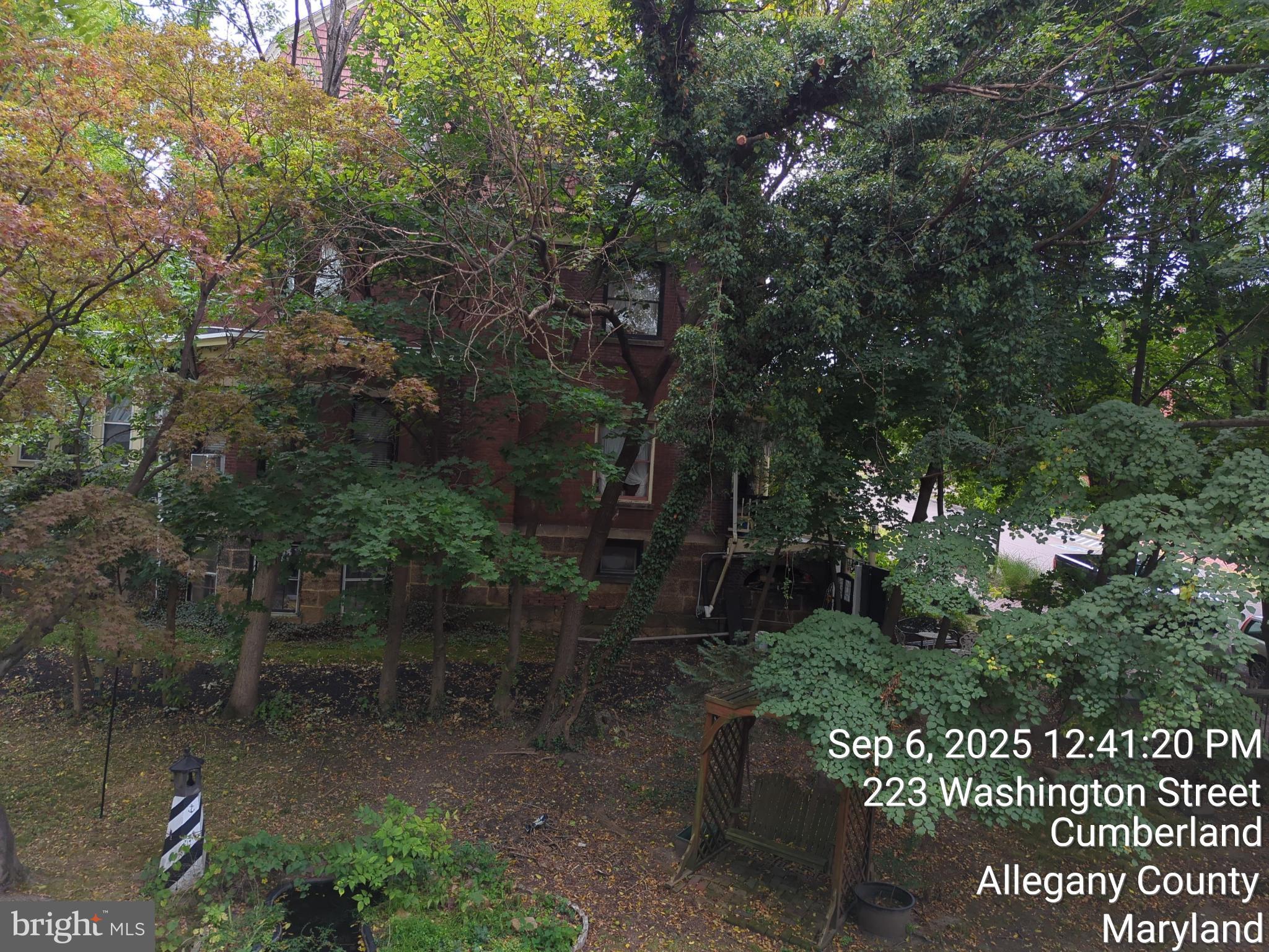 WEST SIDE - Residential