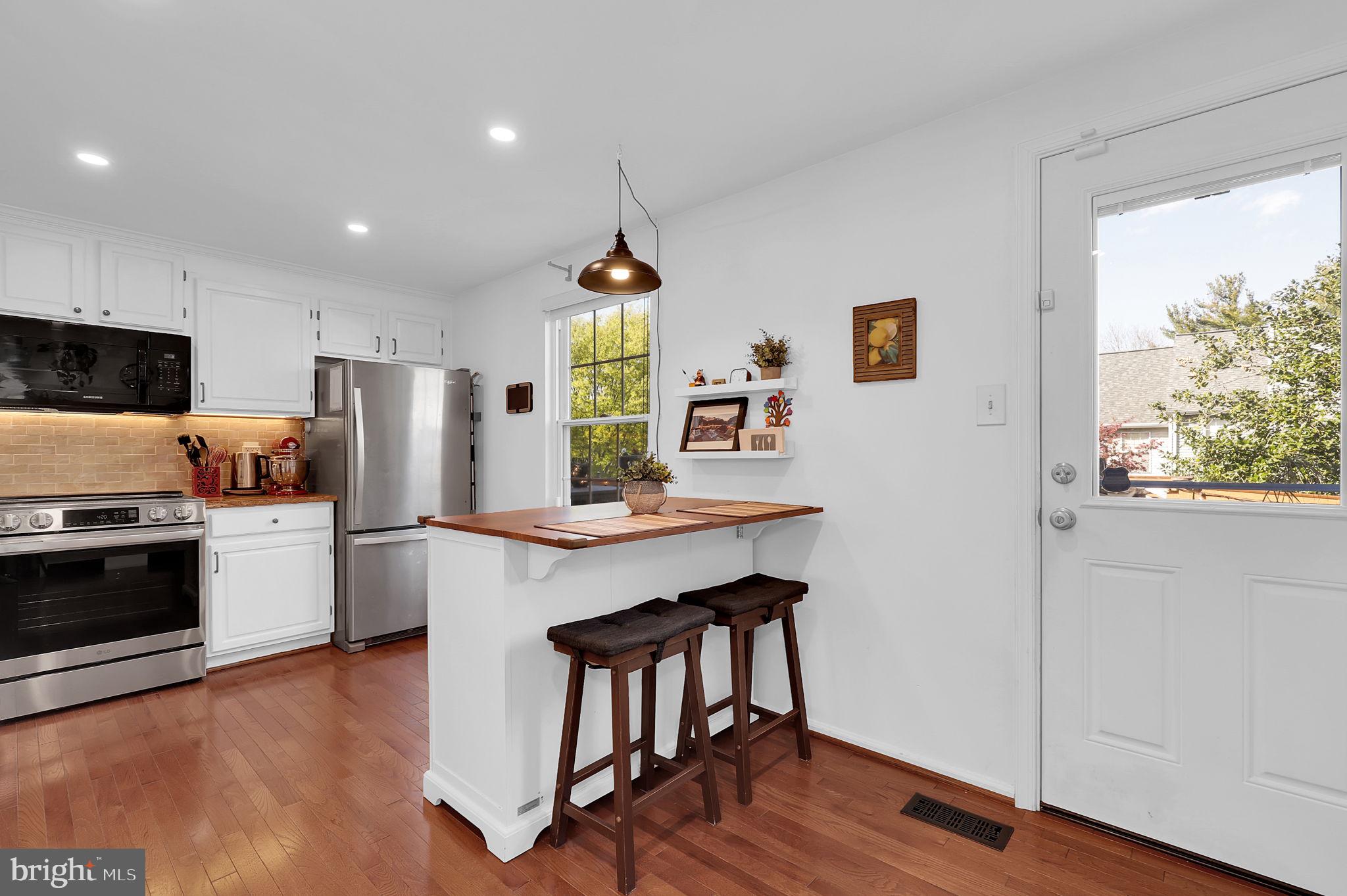 GUNNERS LAKE VILLAGE - Residential