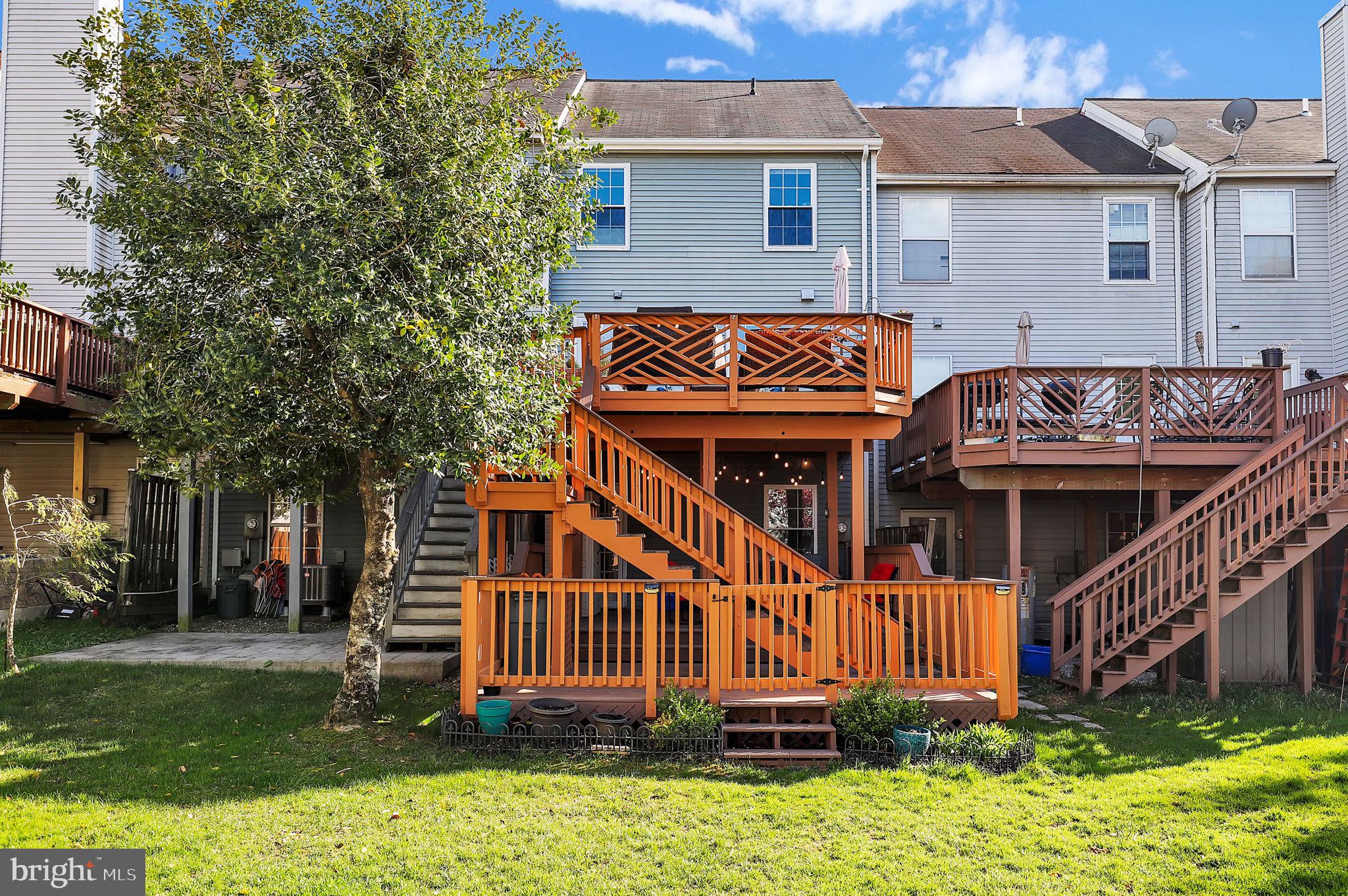 GUNNERS LAKE VILLAGE - Residential