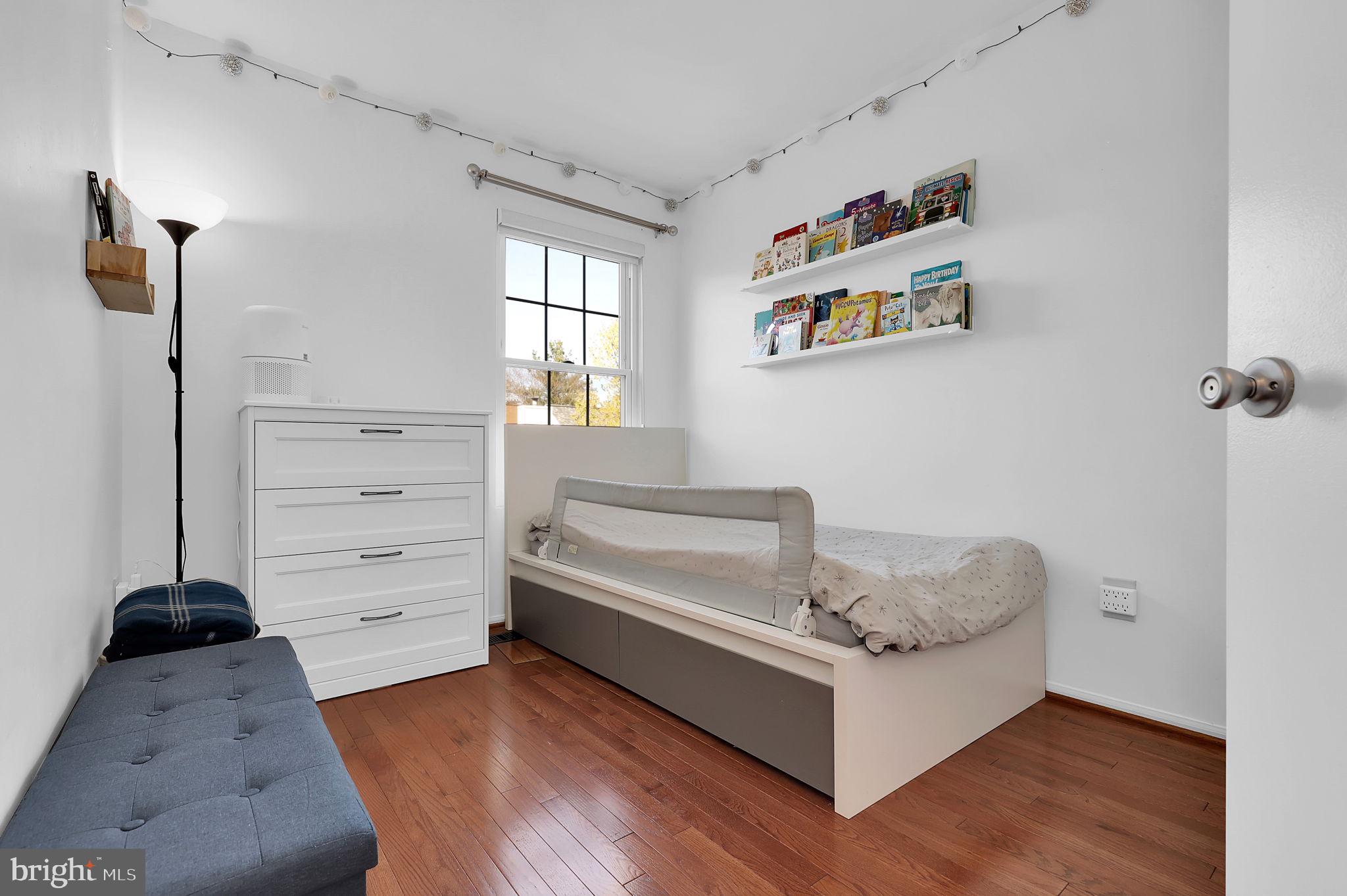 GUNNERS LAKE VILLAGE - Residential