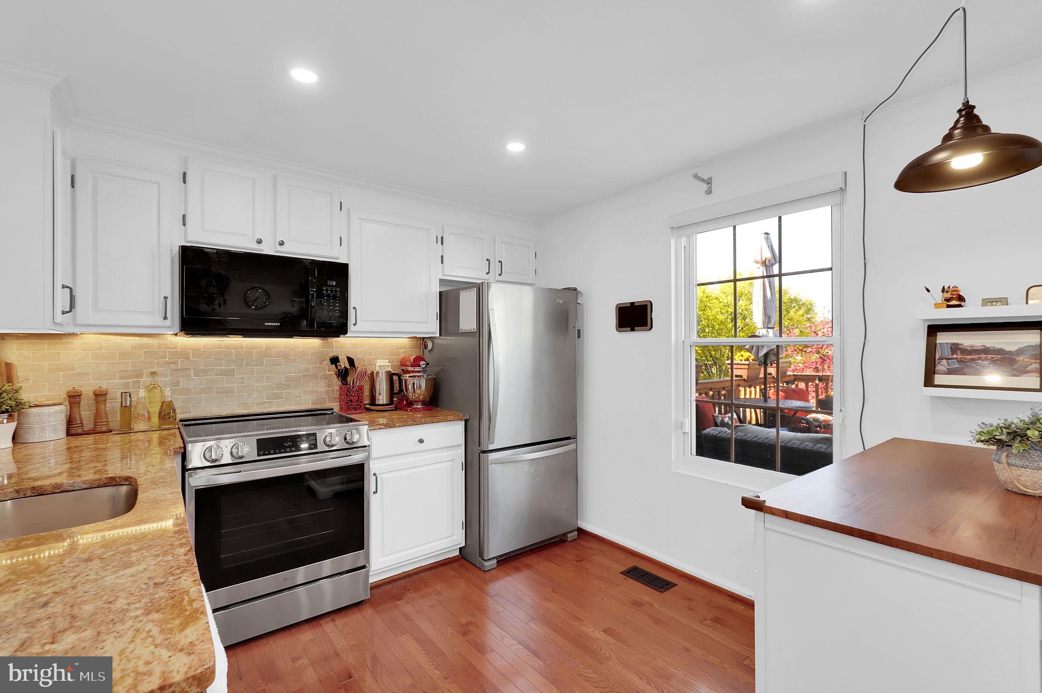 GUNNERS LAKE VILLAGE - Residential