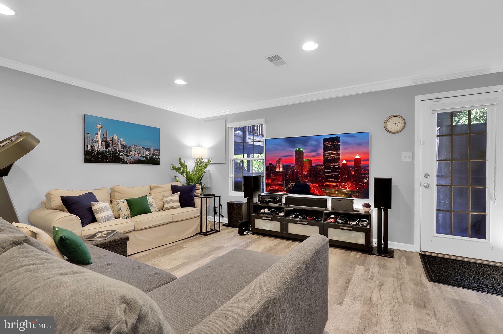 GUNNERS LAKE VILLAGE - Residential