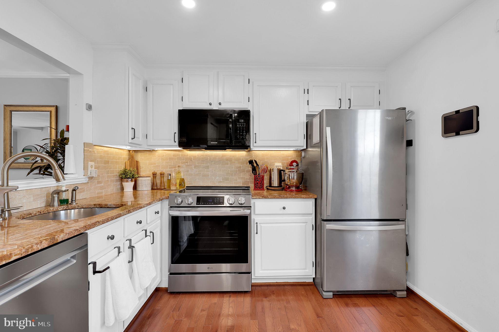 GUNNERS LAKE VILLAGE - Residential