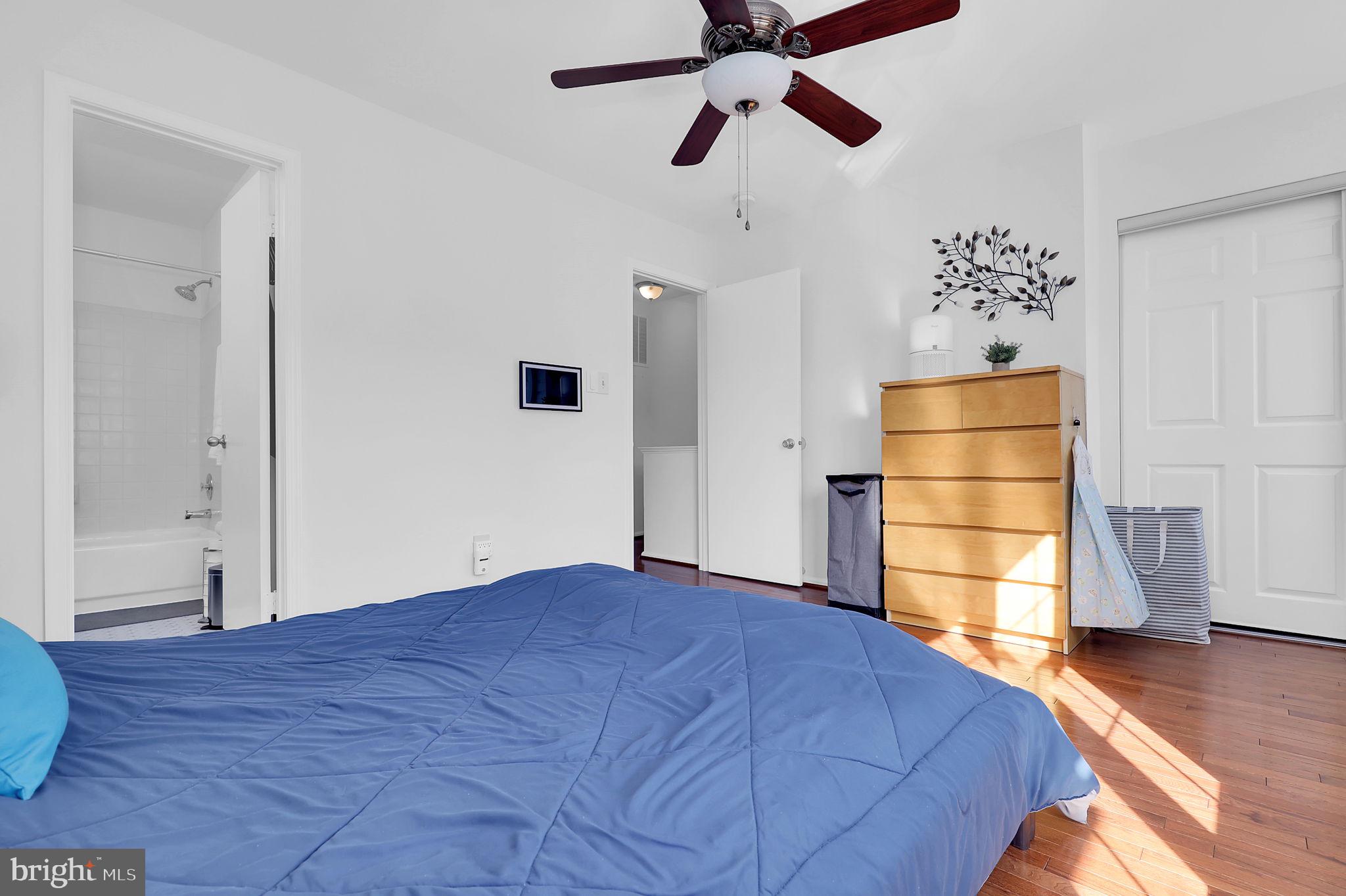 GUNNERS LAKE VILLAGE - Residential