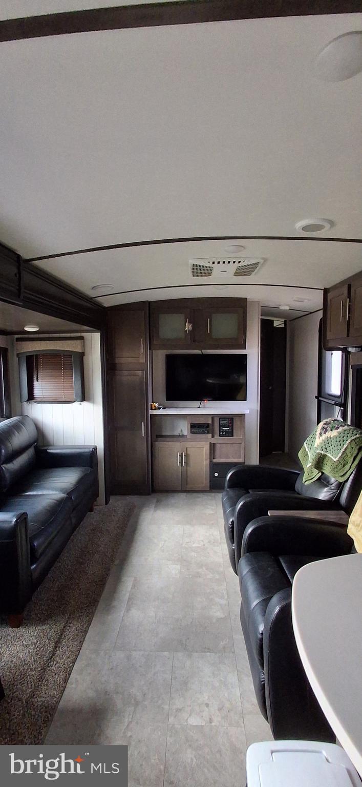 CACAPON RAPIDS - Land