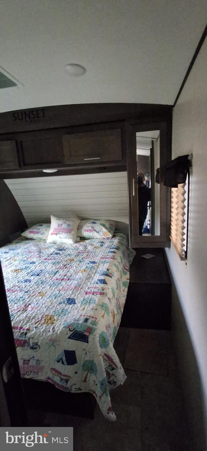 CACAPON RAPIDS - Land