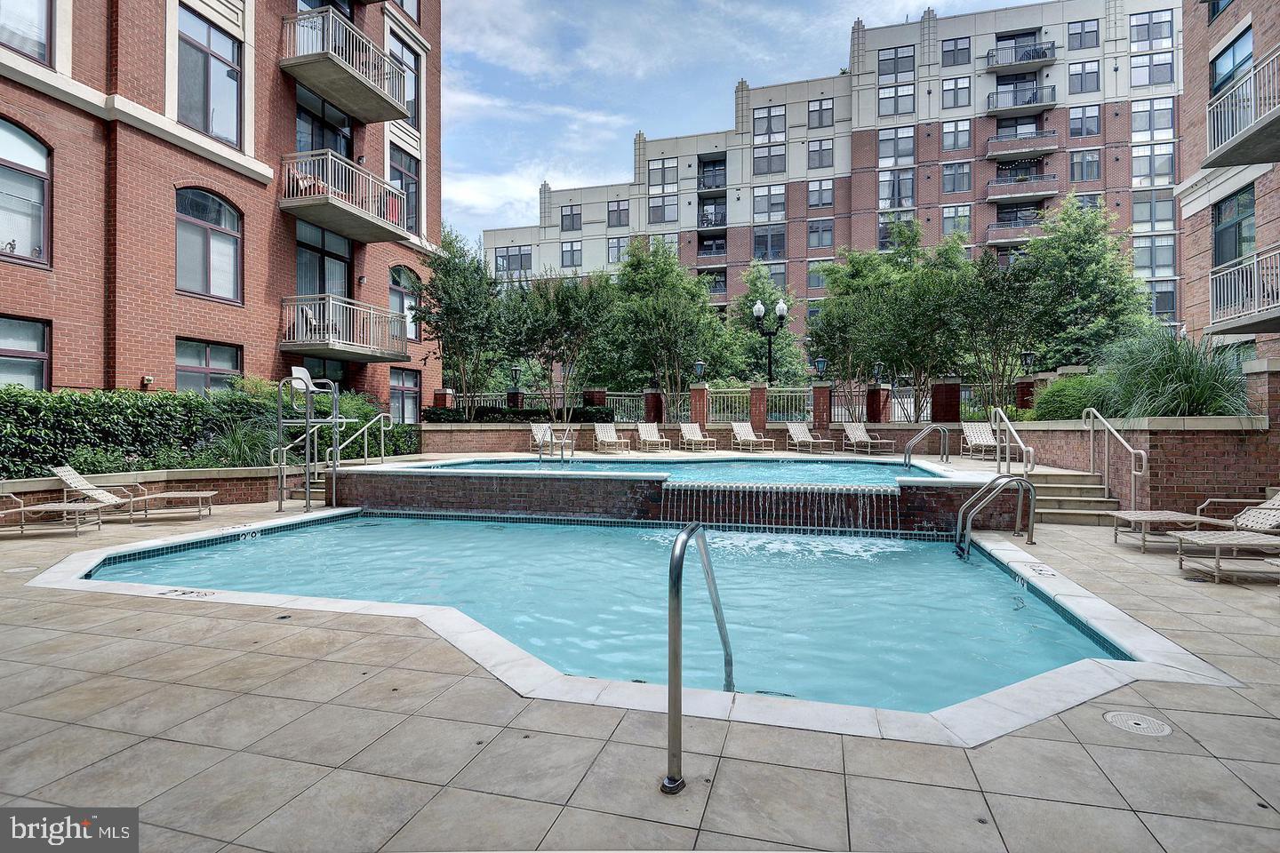 RESIDENCES AT STATION SQUARE - Residential