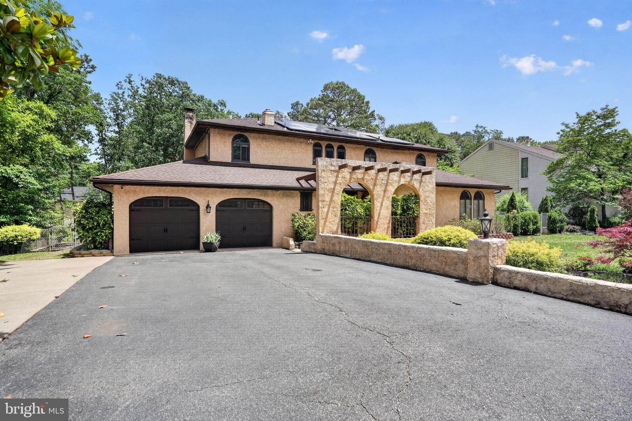 9 FOXCROFT COURT