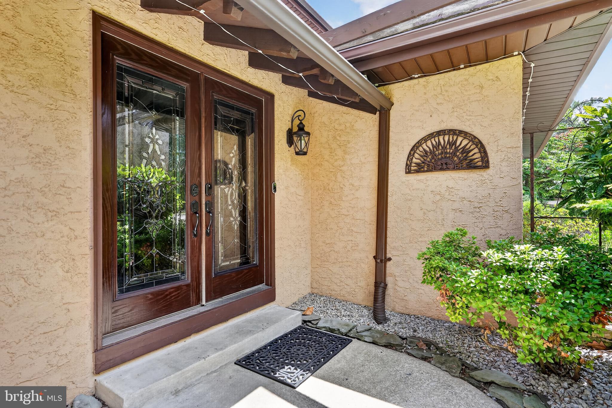 9 FOXCROFT COURT