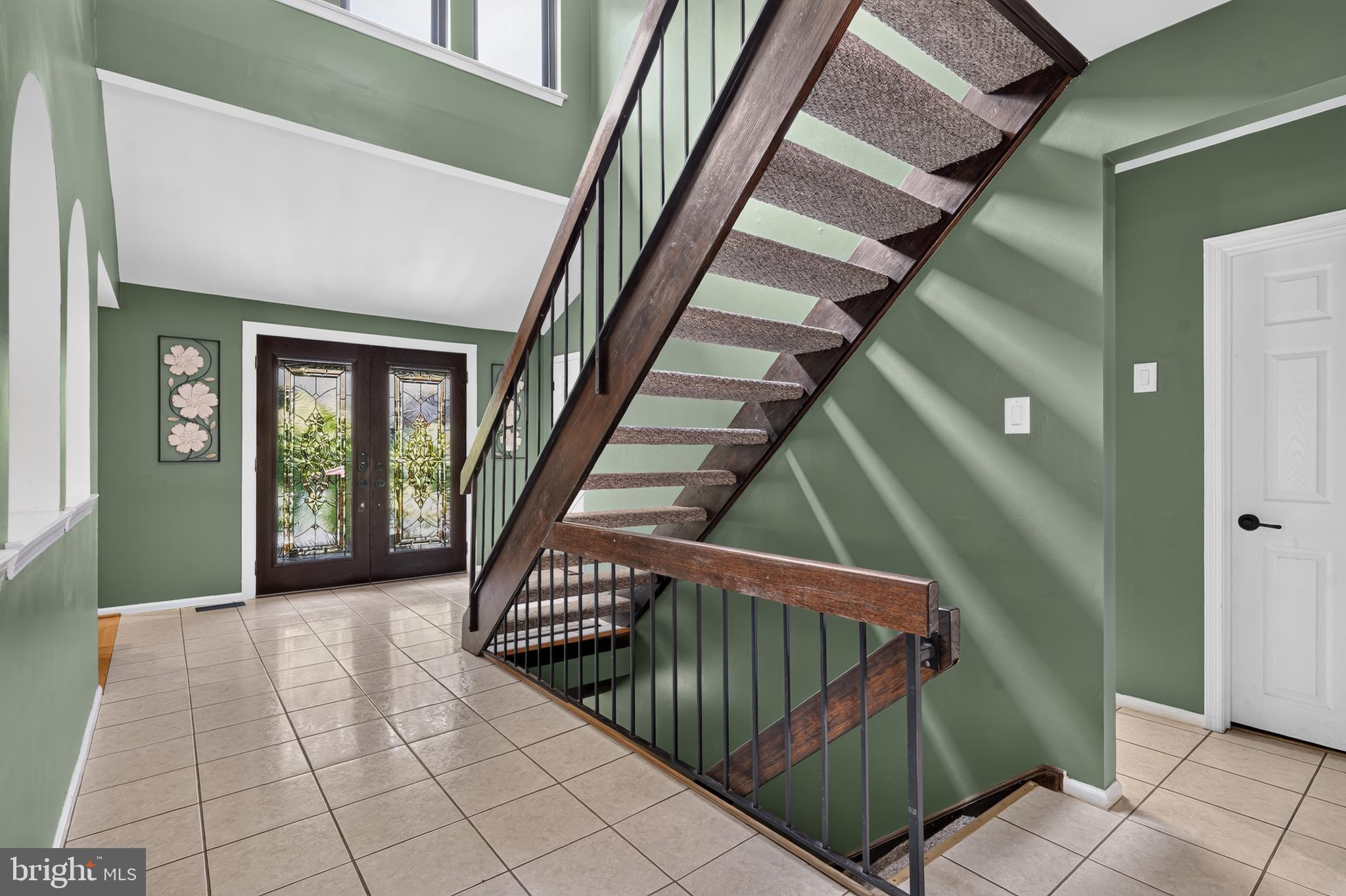 9 FOXCROFT COURT