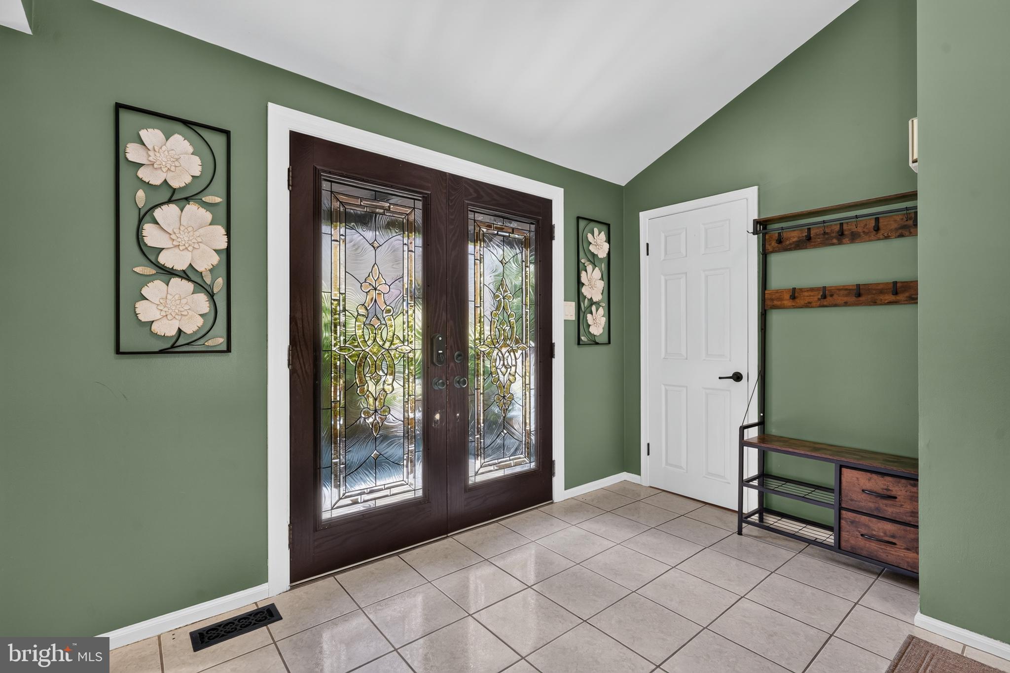 9 FOXCROFT COURT