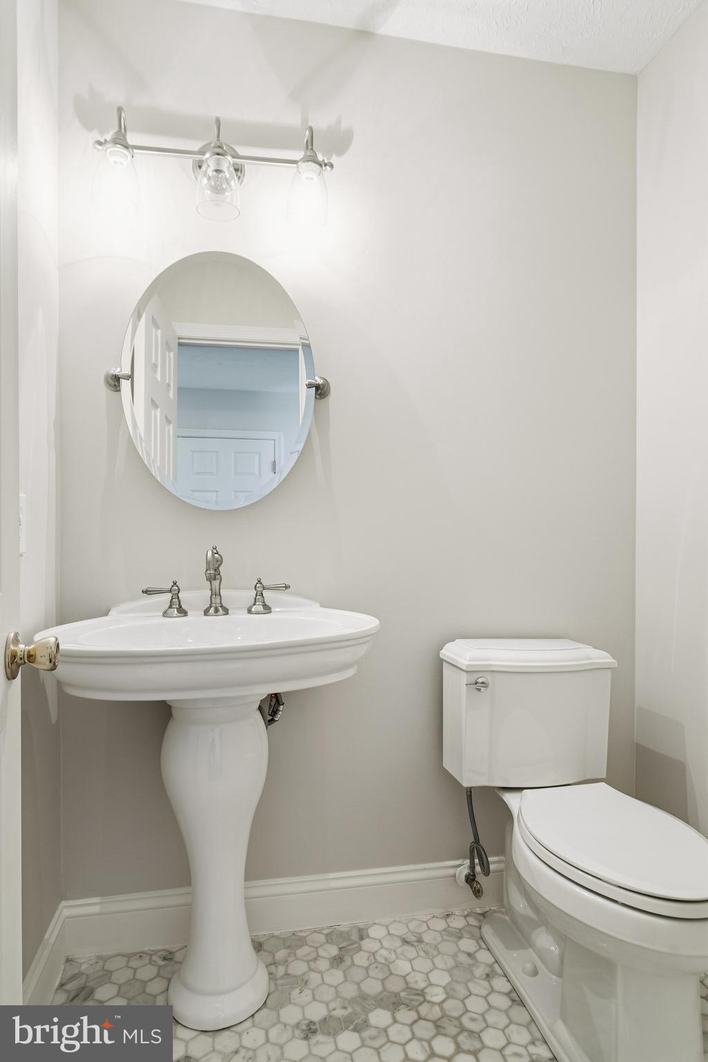 DISNEY ESTATES - Residential