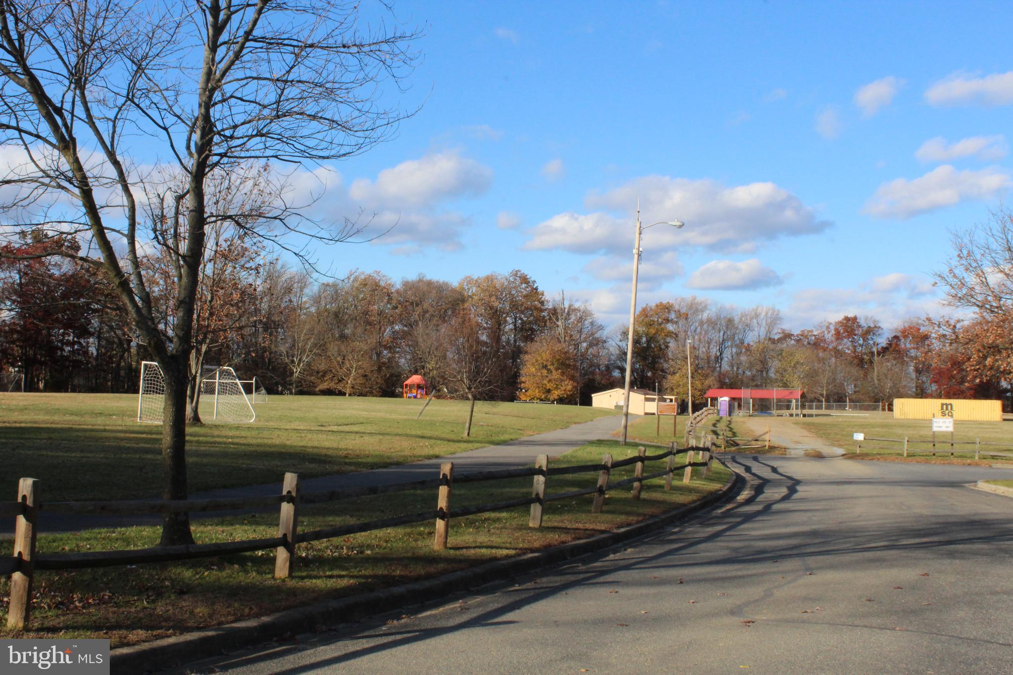 DISNEY ESTATES - Residential