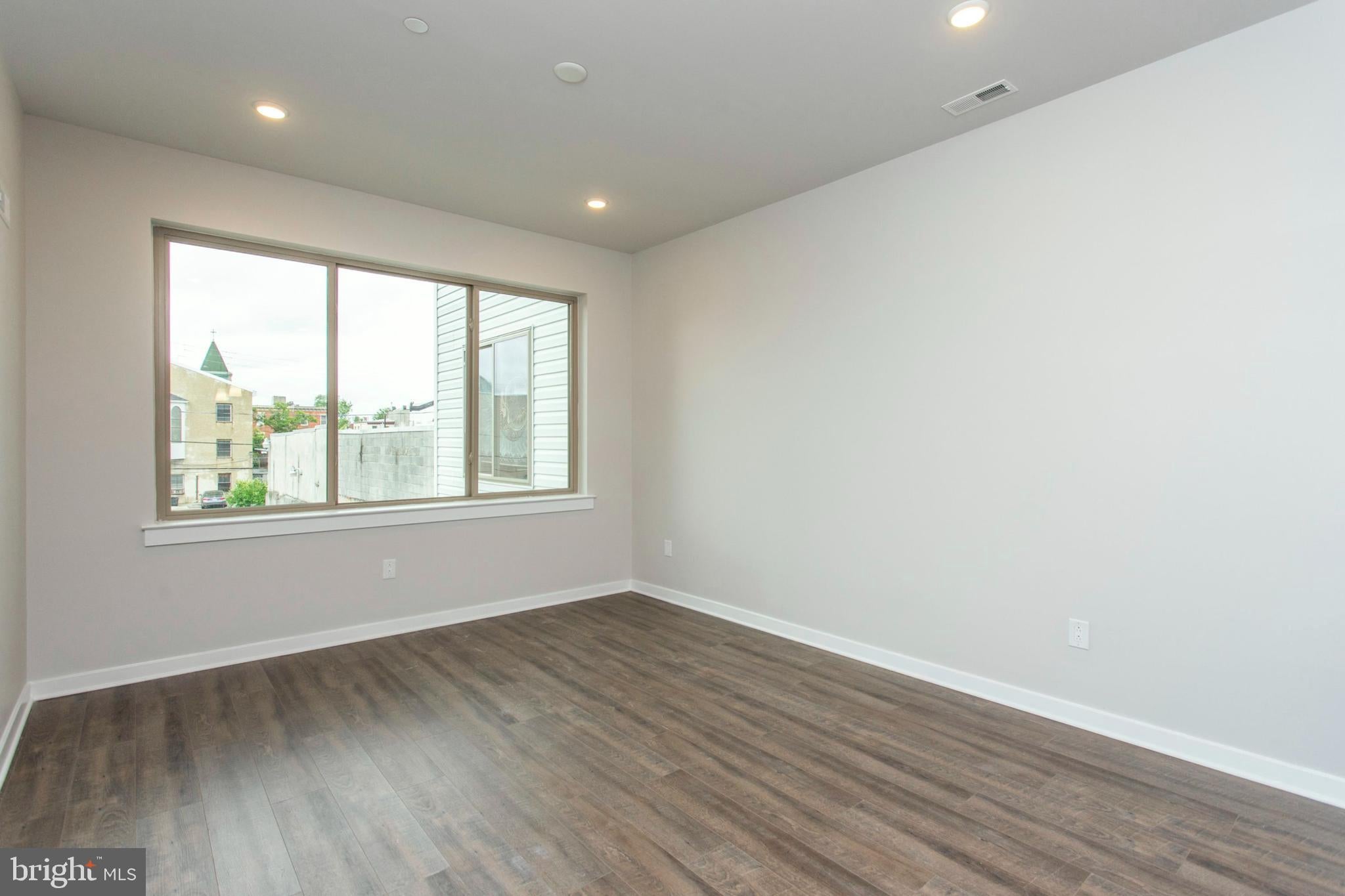 1227-29 N 7TH STREET 3E