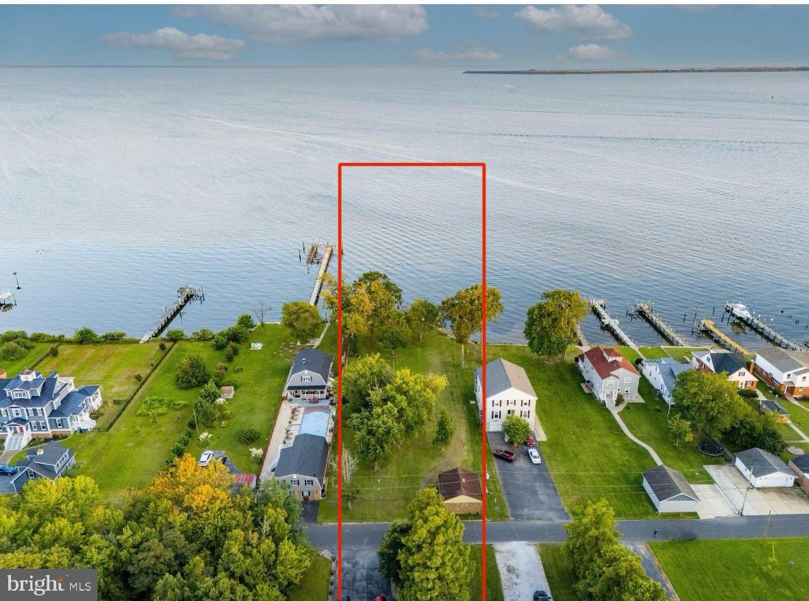 BOWLEYS QUARTERS - Land