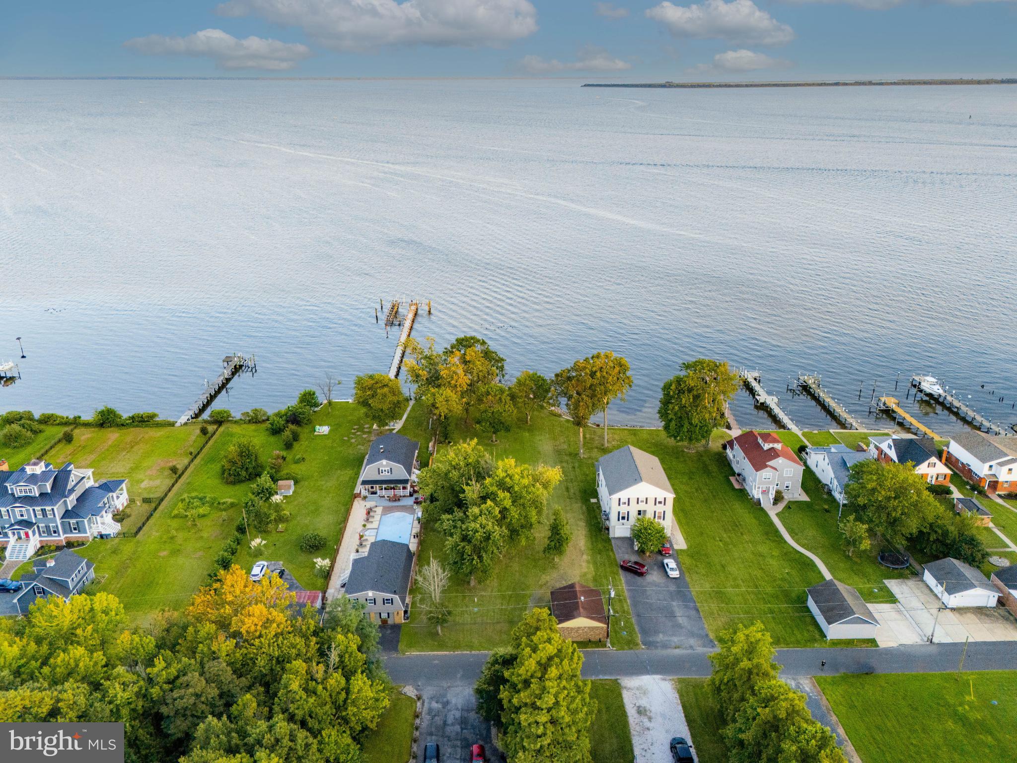 BOWLEYS QUARTERS - Land