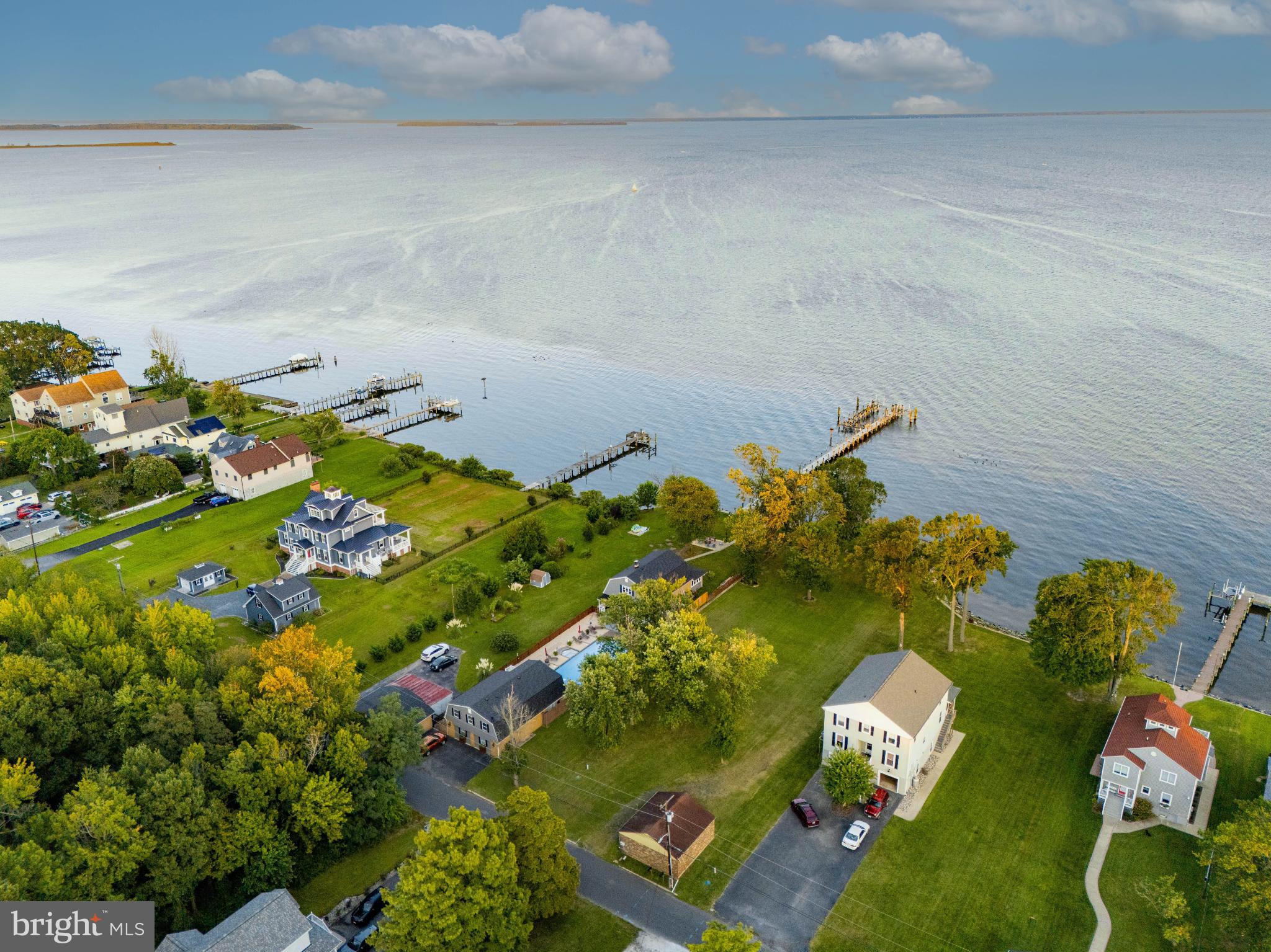 BOWLEYS QUARTERS - Land