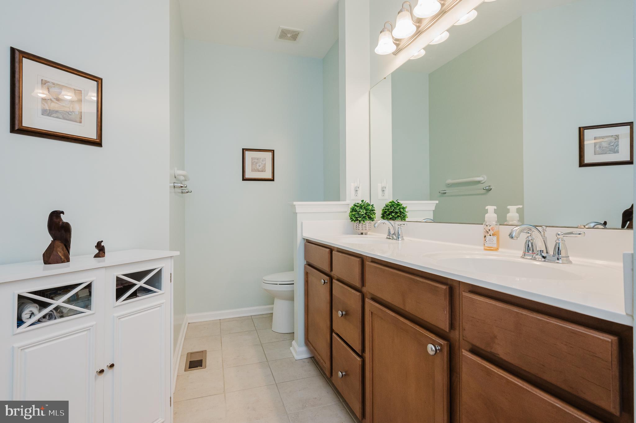 FALLSTON COMMONS - Residential