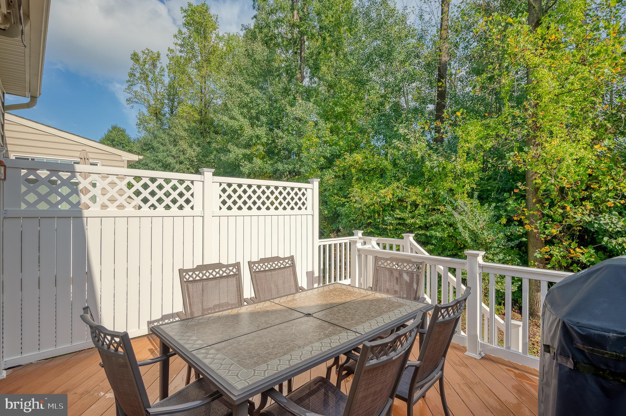 FALLSTON COMMONS - Residential