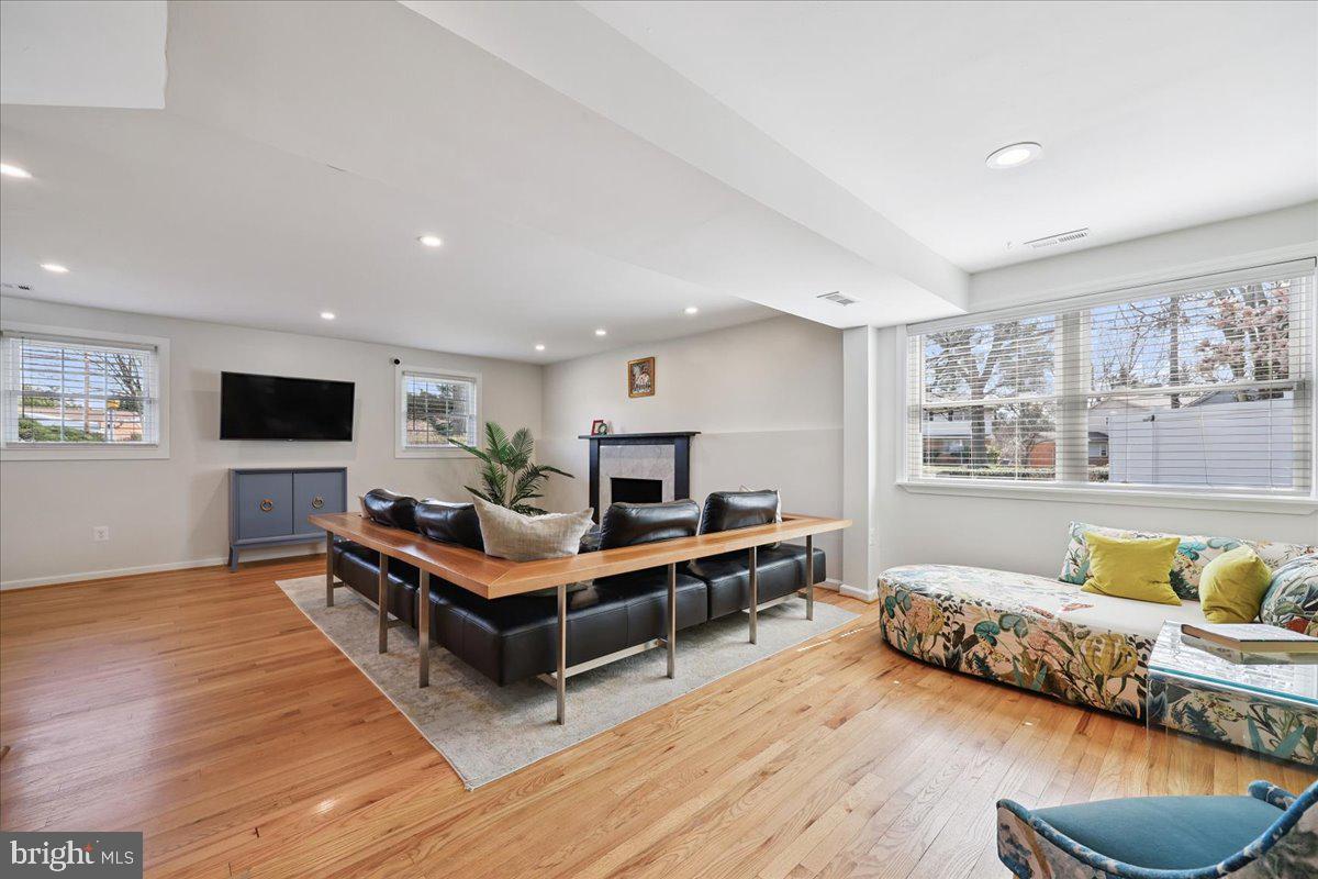 REGENCY ESTATES - Residential