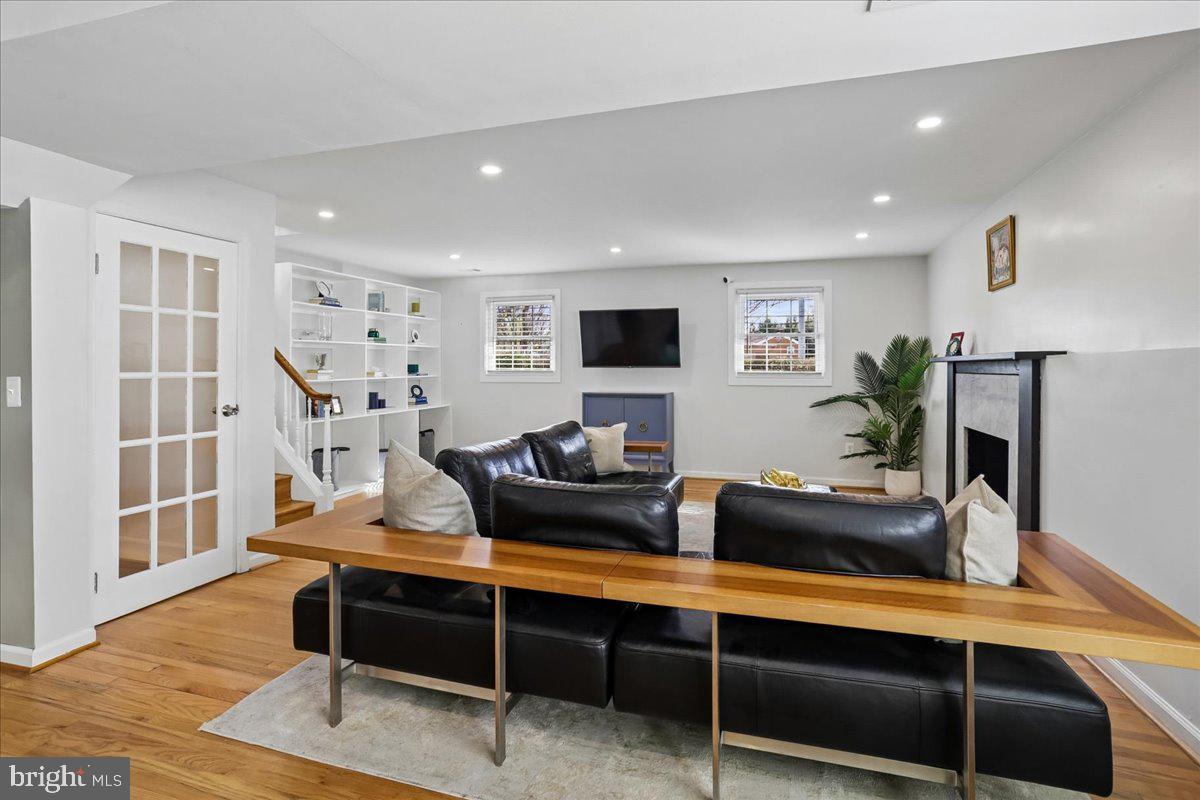 REGENCY ESTATES - Residential