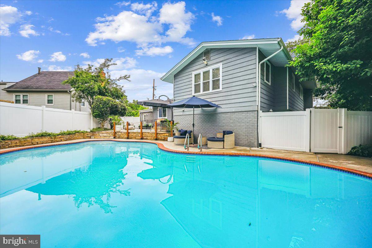 REGENCY ESTATES - Residential