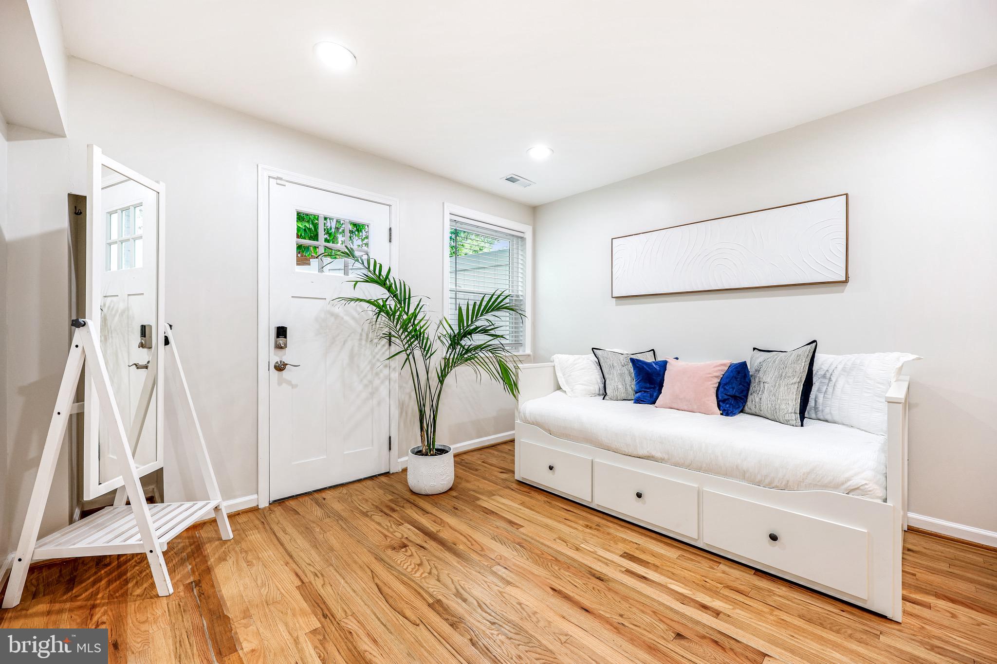 REGENCY ESTATES - Residential