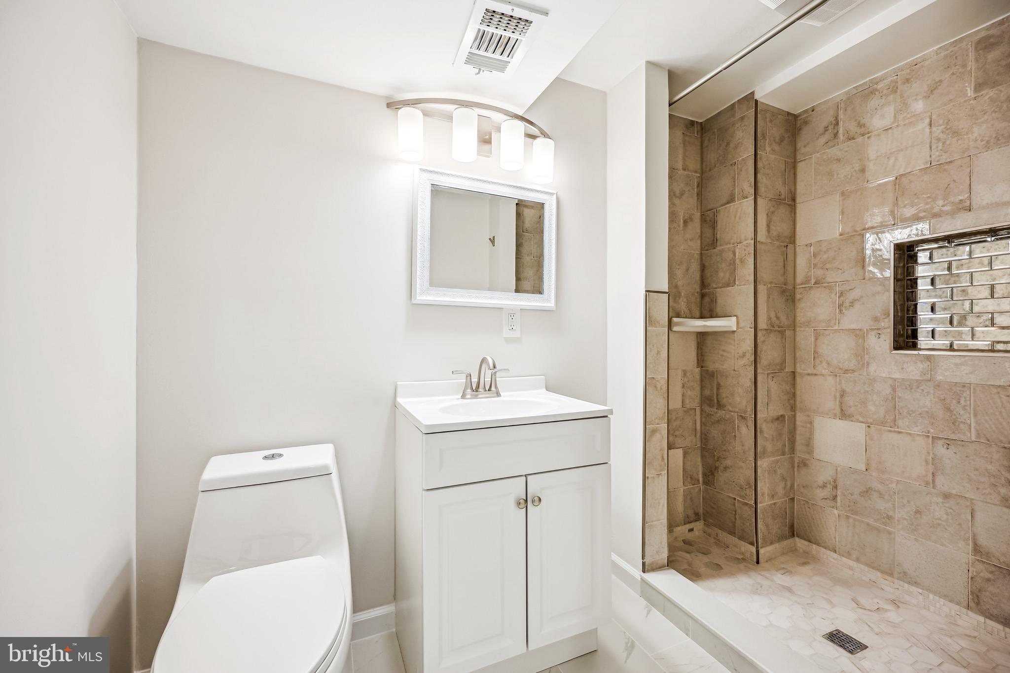 REGENCY ESTATES - Residential