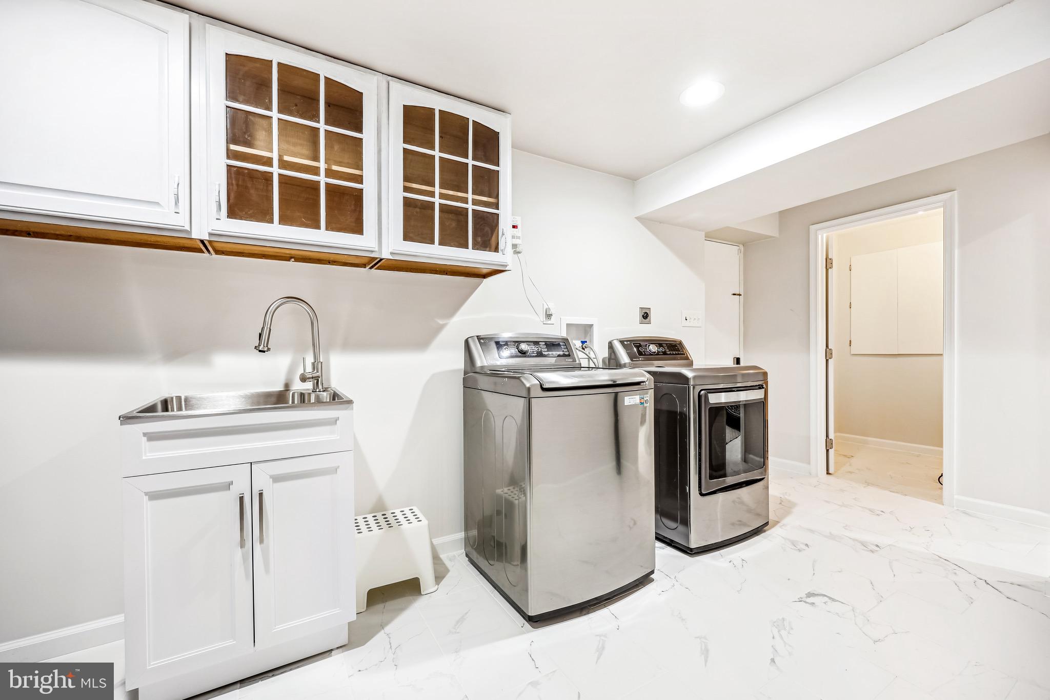 REGENCY ESTATES - Residential