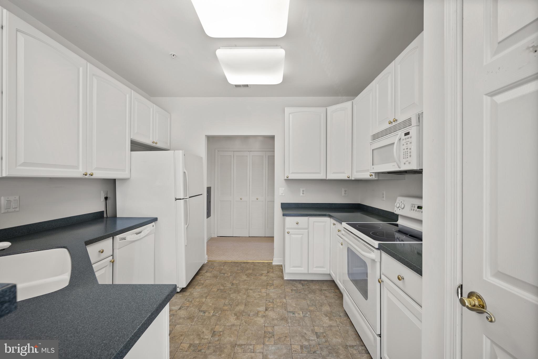 8100 HICKORY COURT H