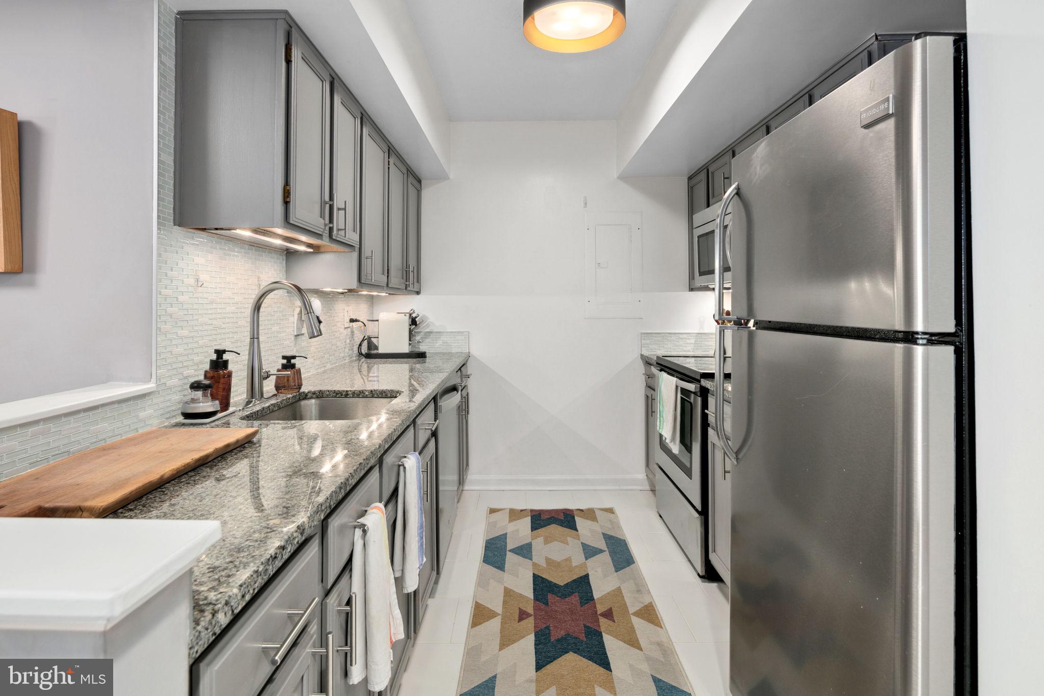 CLARENDON - Residential