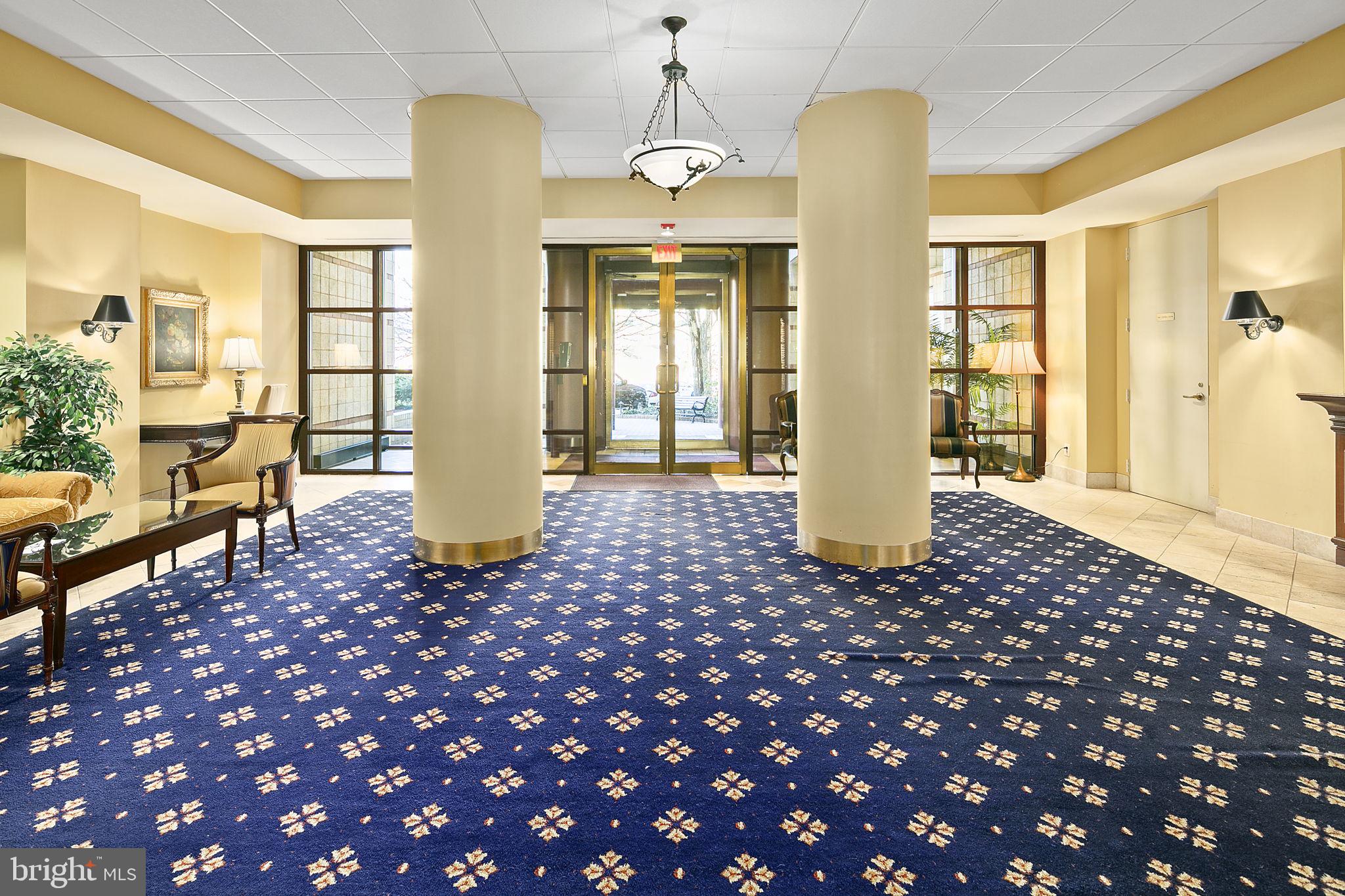 CLARENDON - Residential