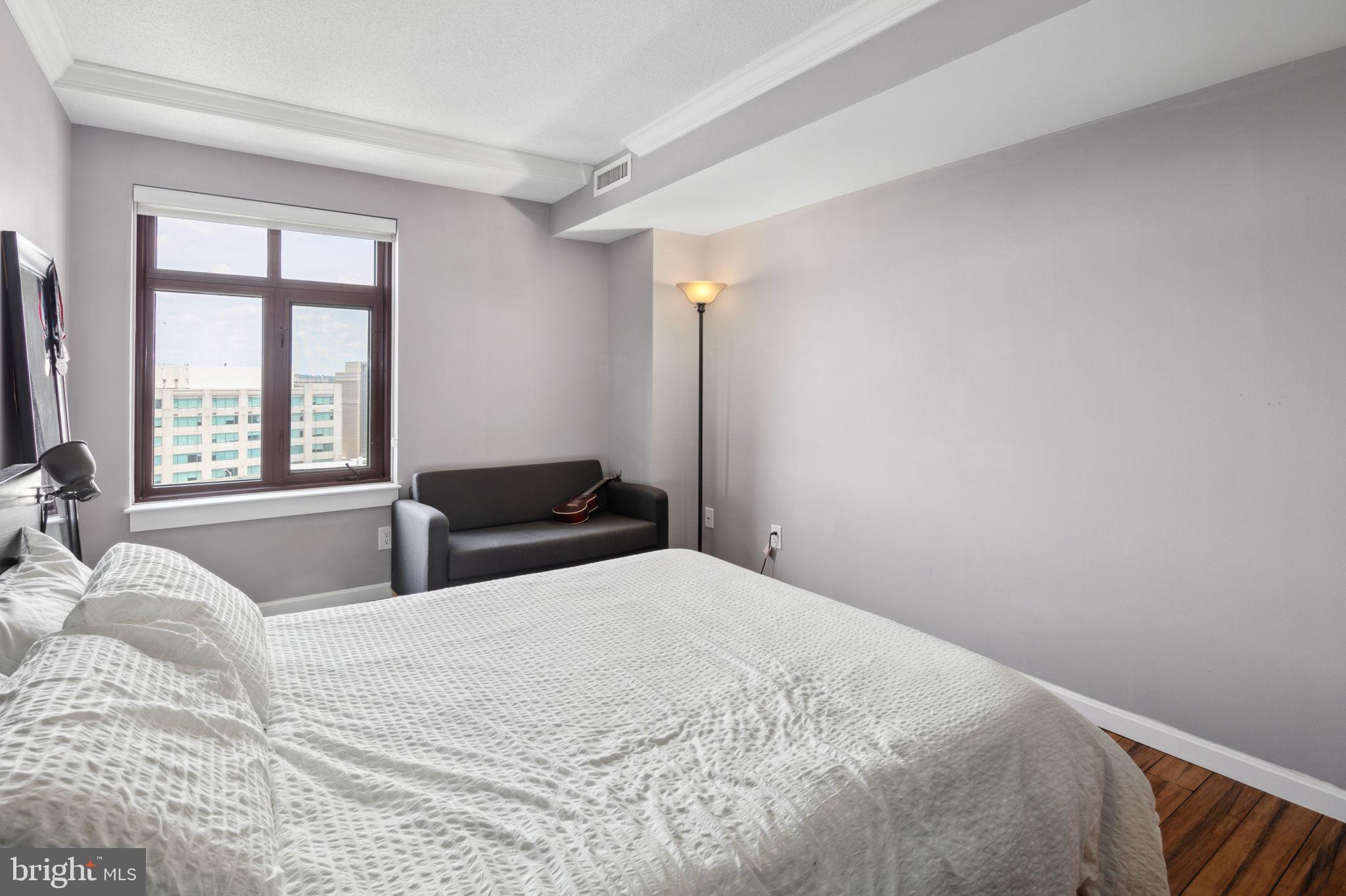 CLARENDON - Residential