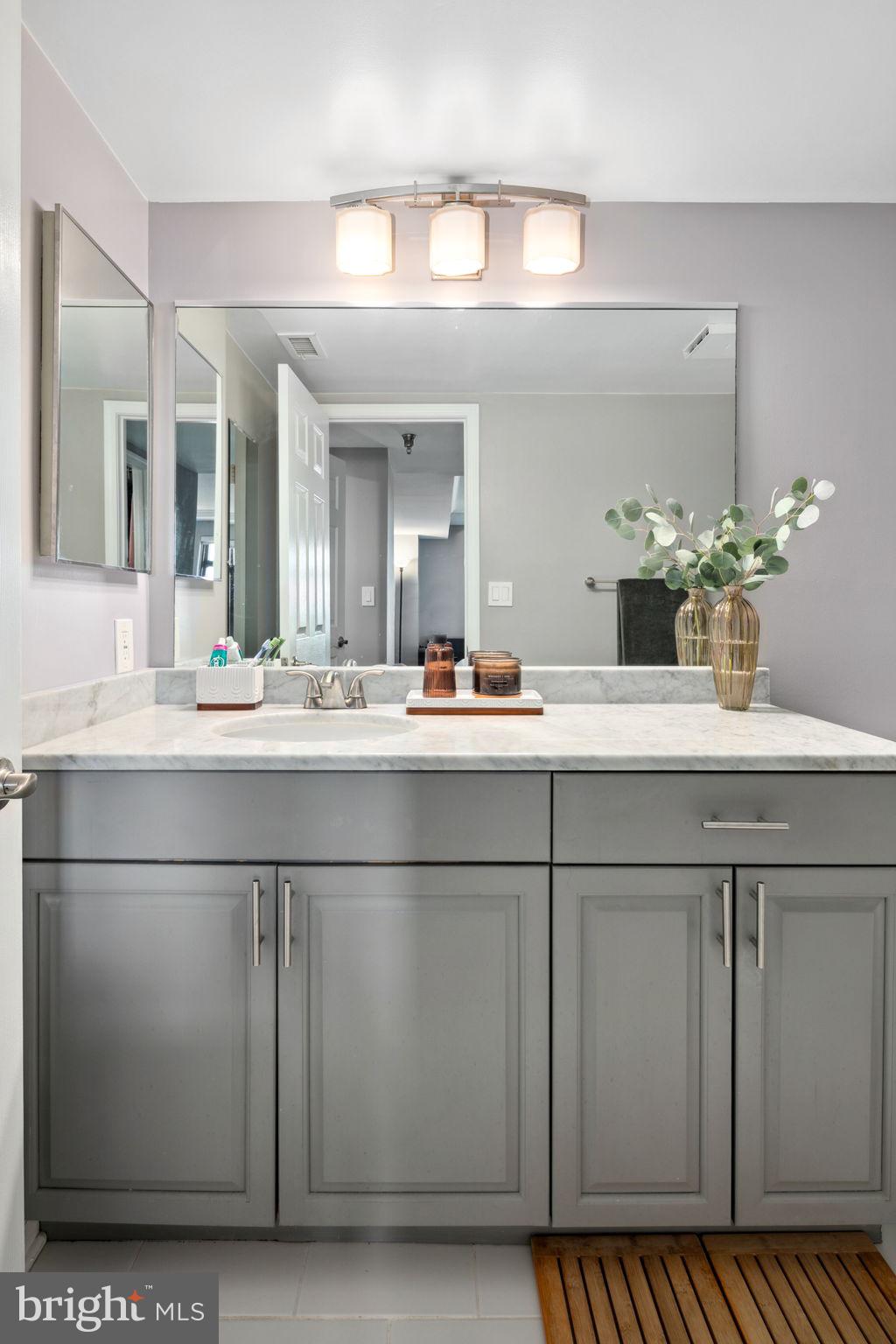 CLARENDON - Residential