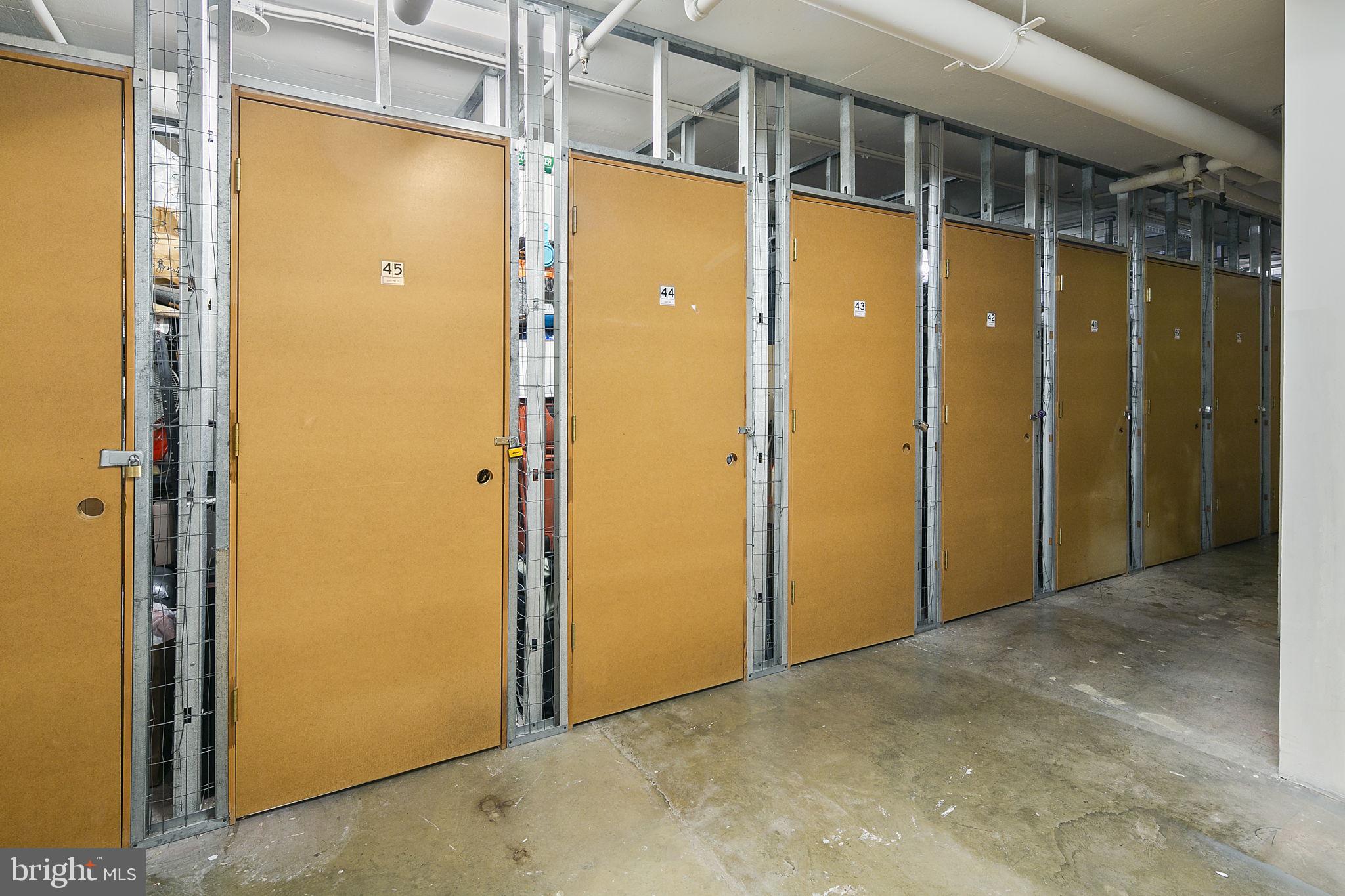 CLARENDON - Residential