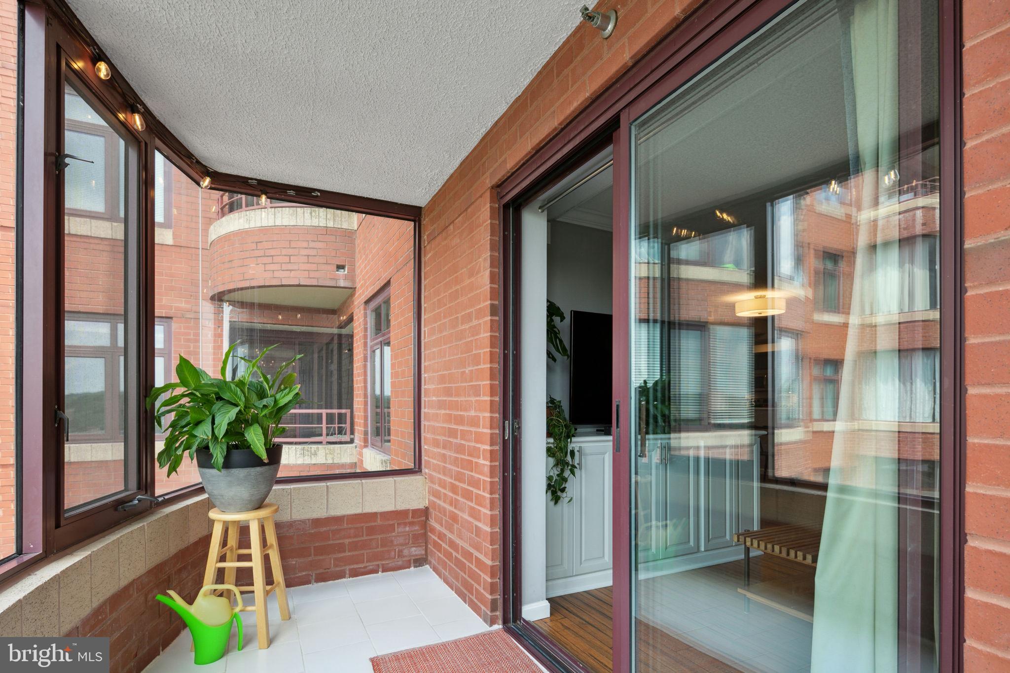 CLARENDON - Residential