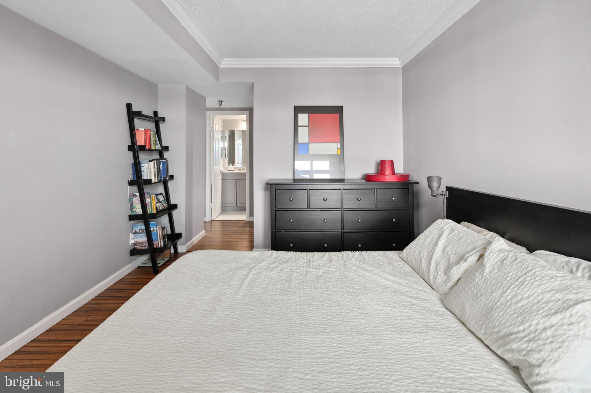 CLARENDON - Residential