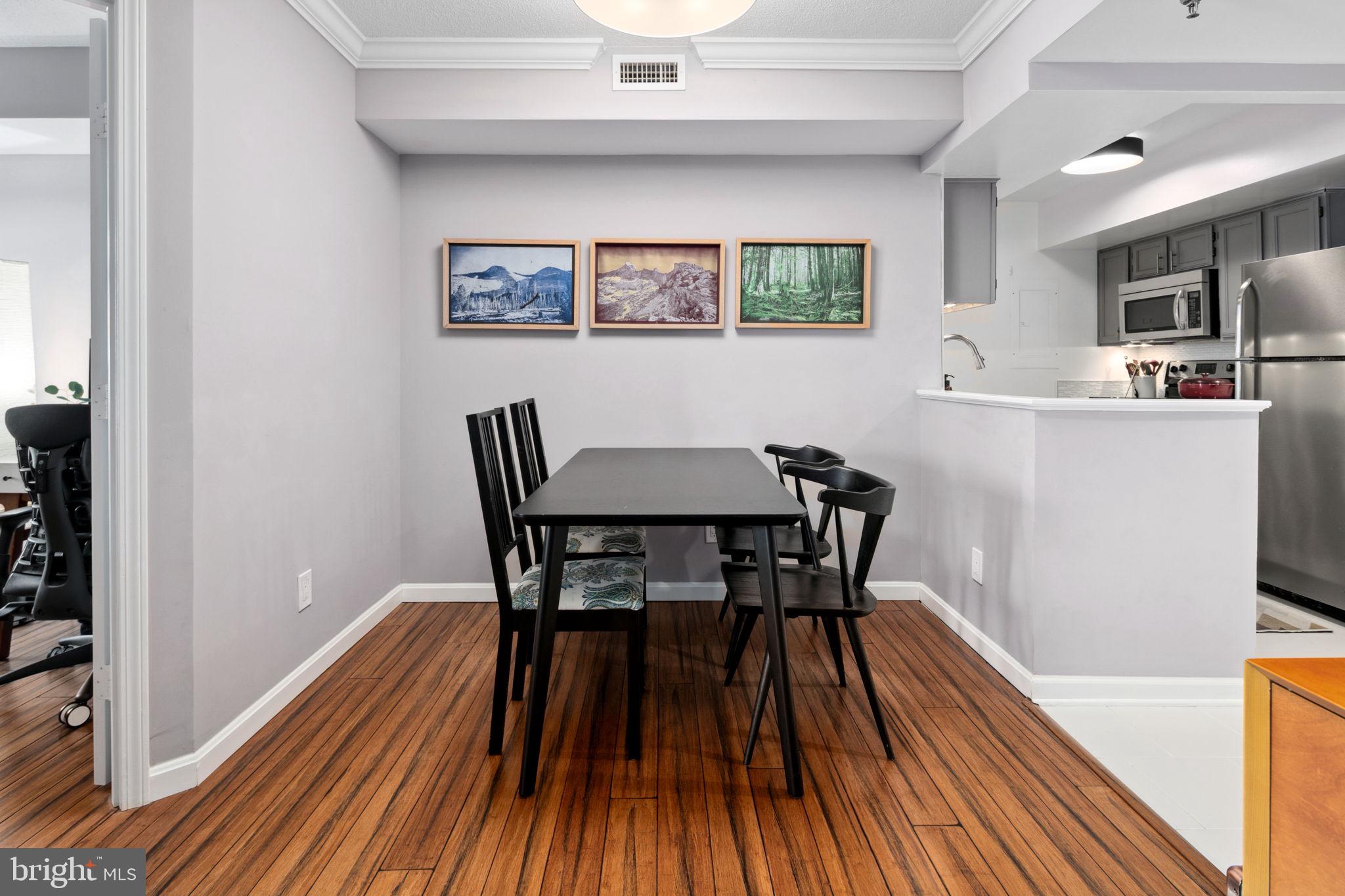 CLARENDON - Residential