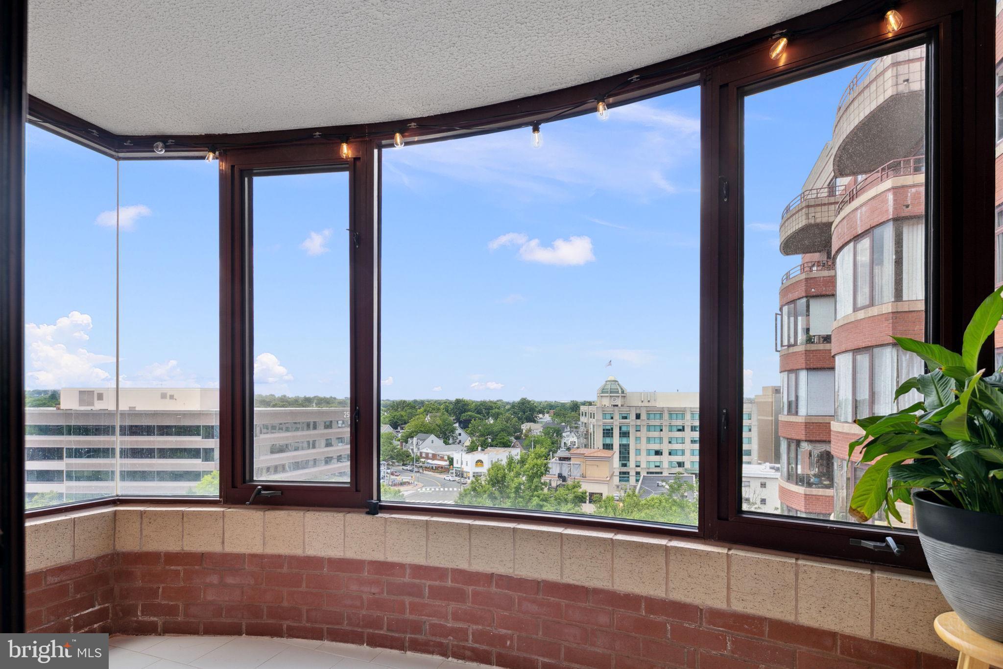 CLARENDON - Residential