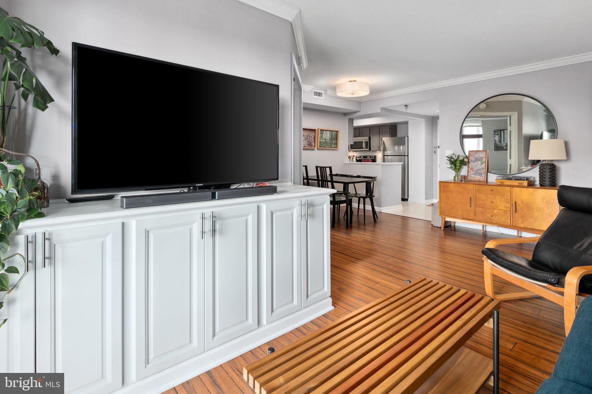 CLARENDON - Residential