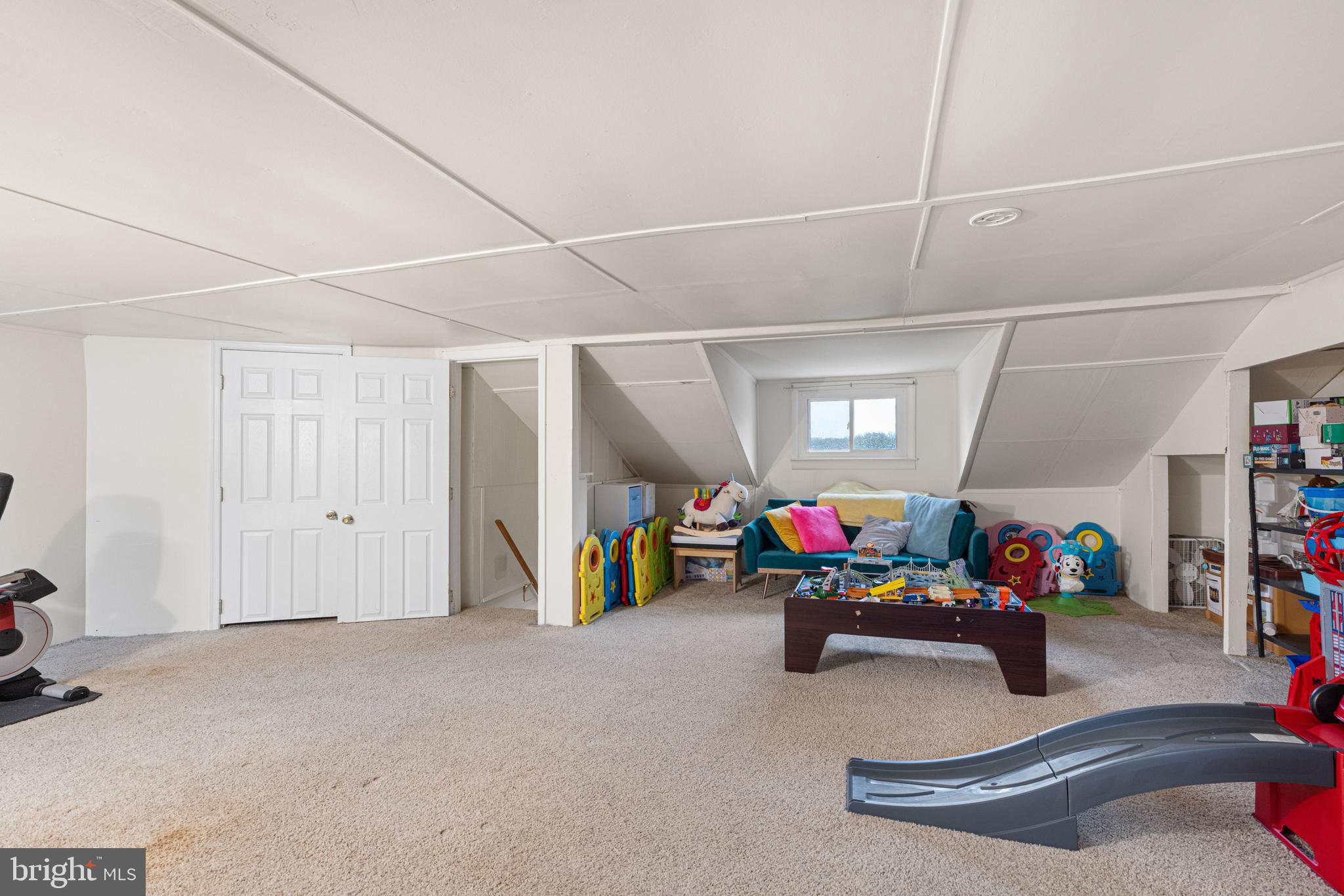 ELMWOOD - Residential