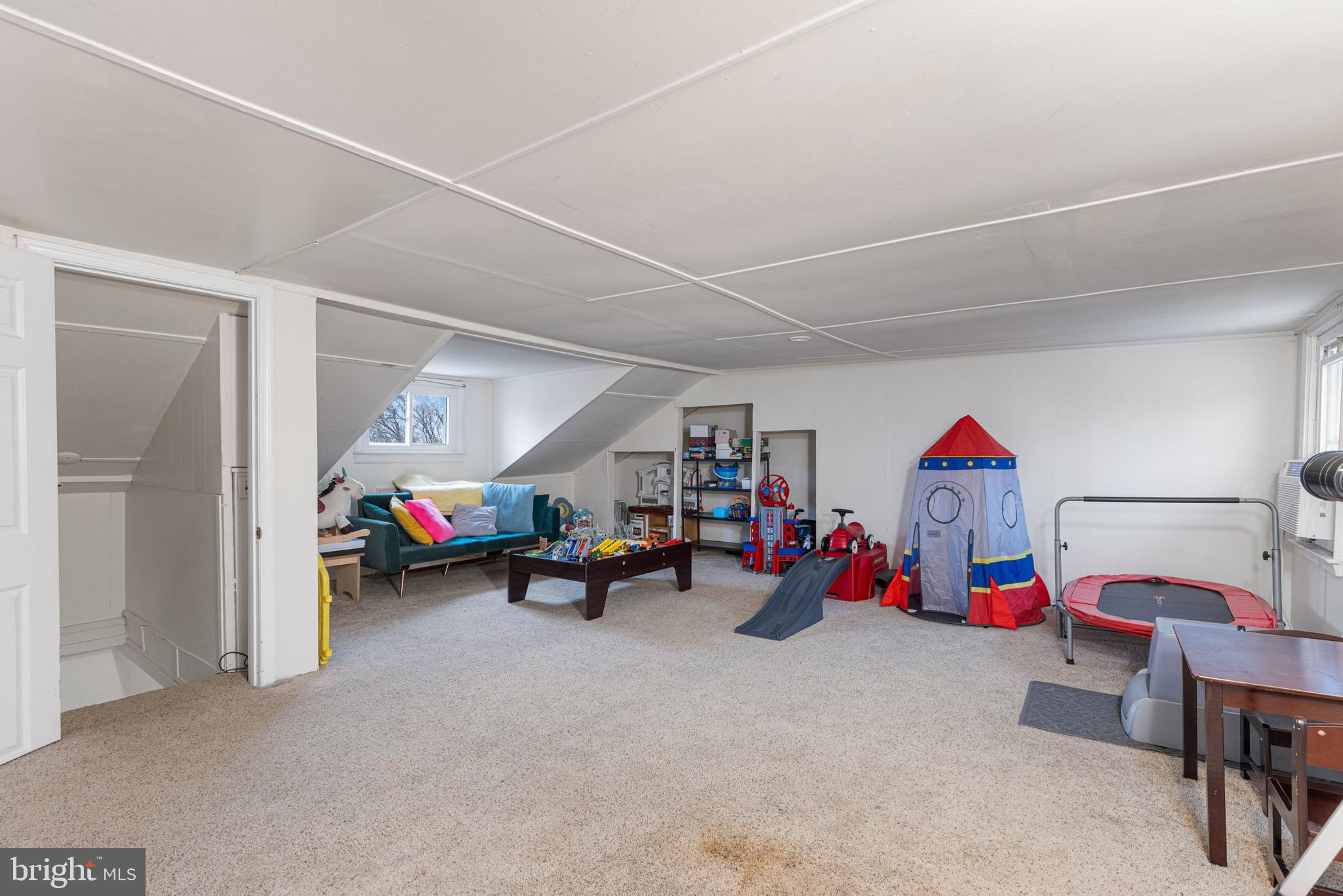 ELMWOOD - Residential