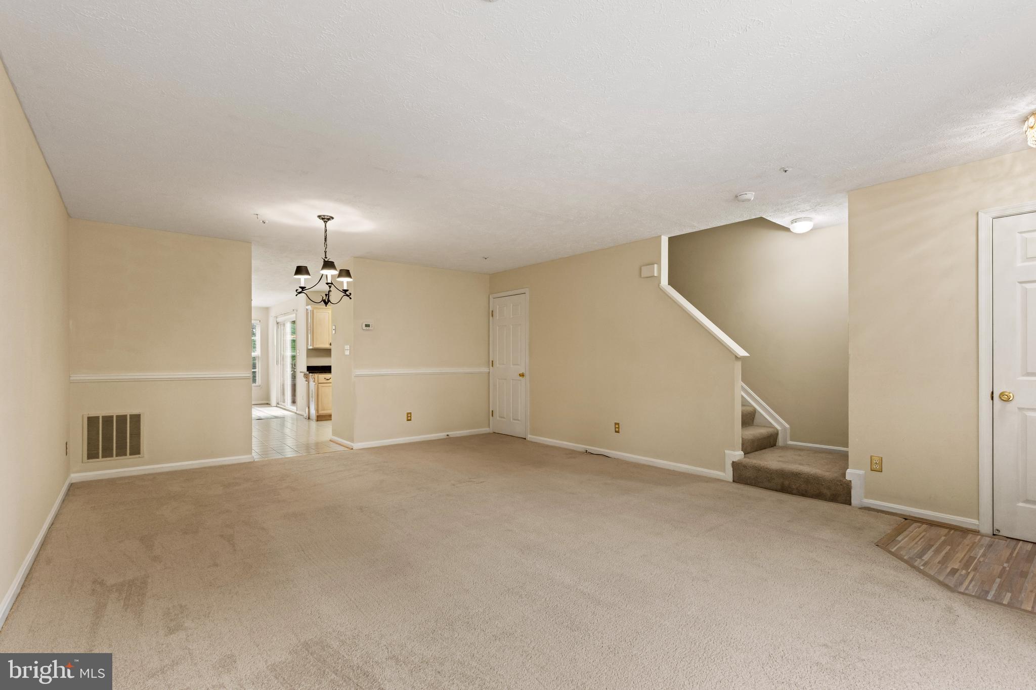 CONSTANT WOODS - Residential