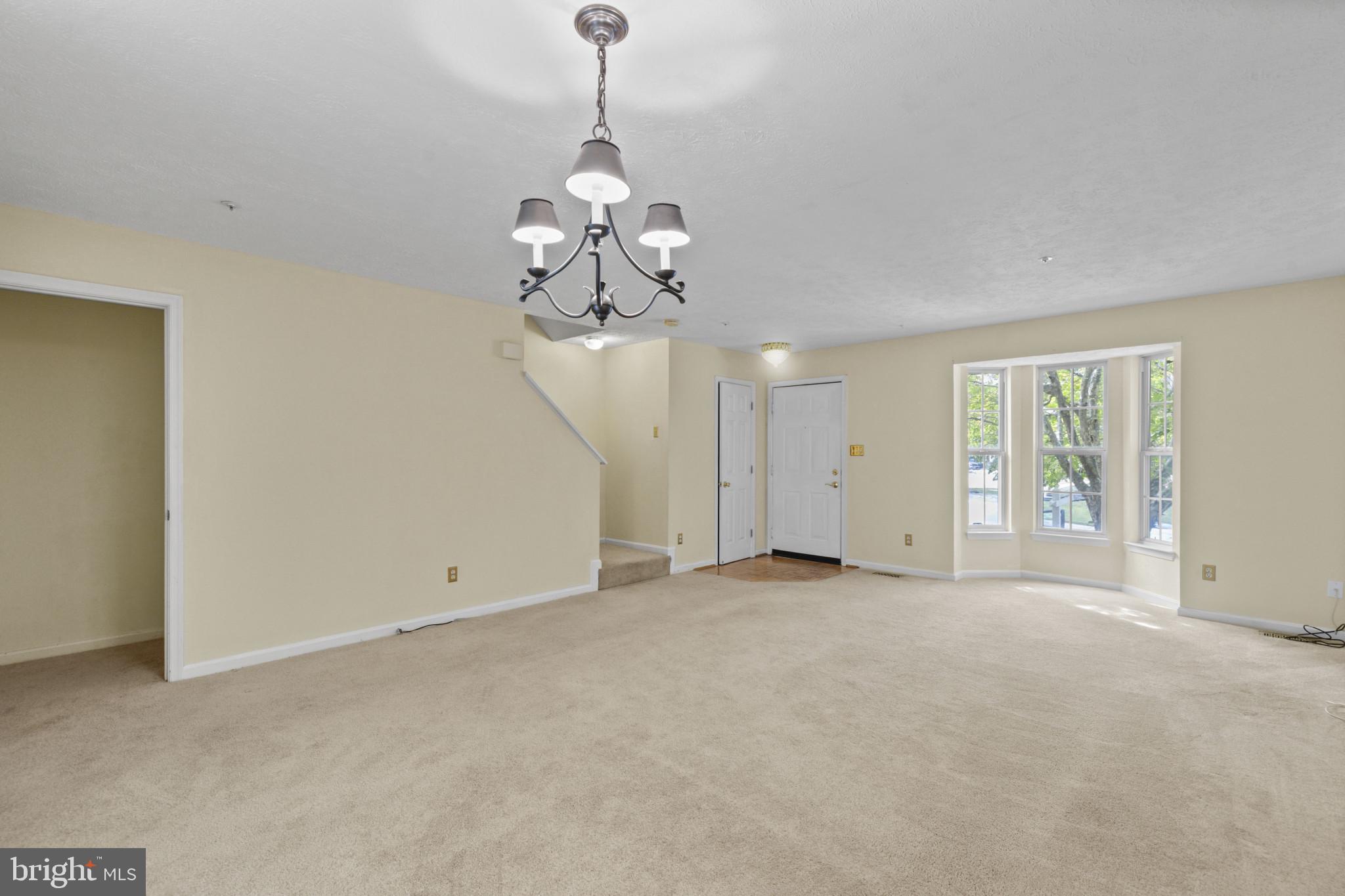 CONSTANT WOODS - Residential