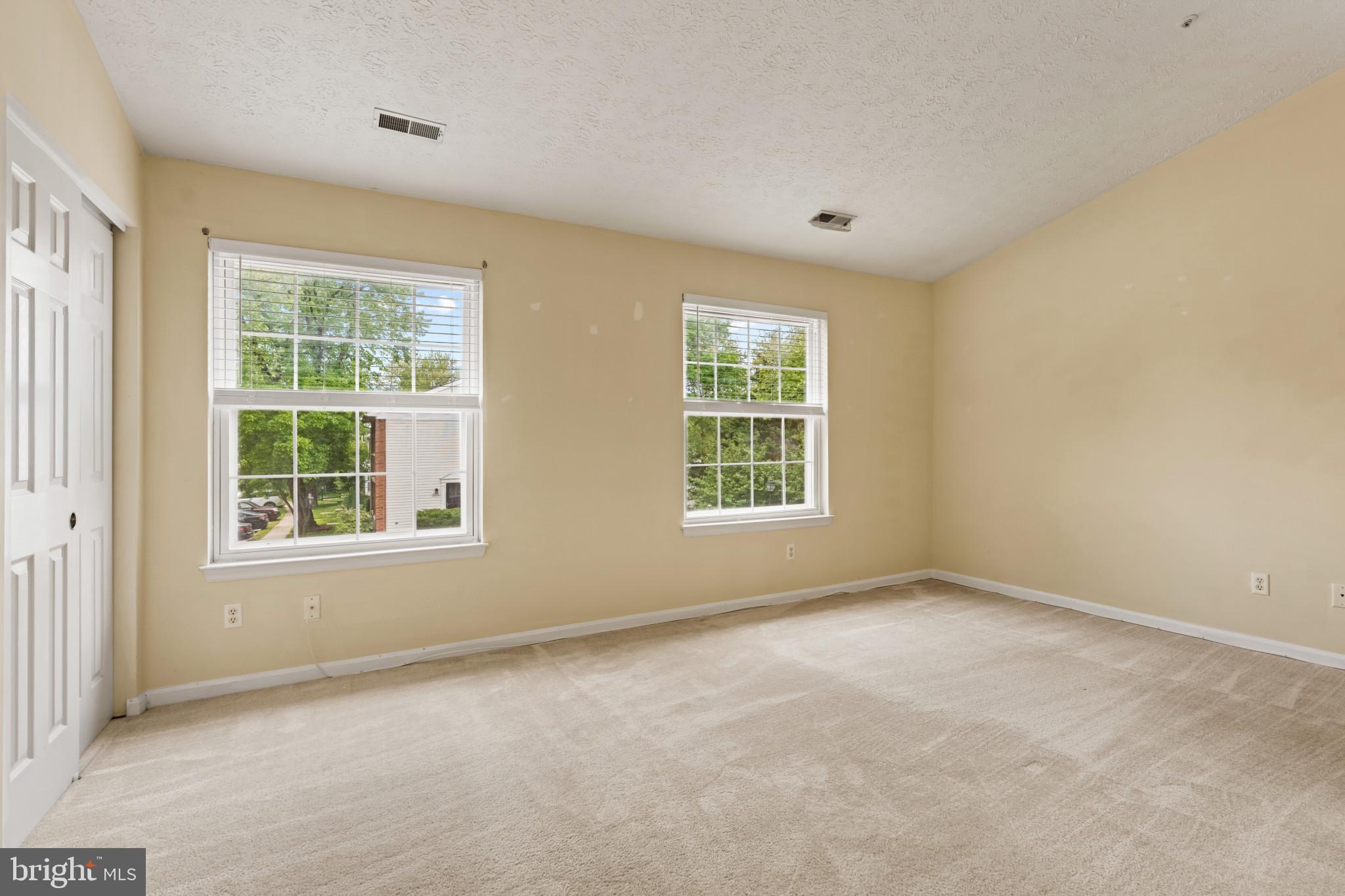 CONSTANT WOODS - Residential