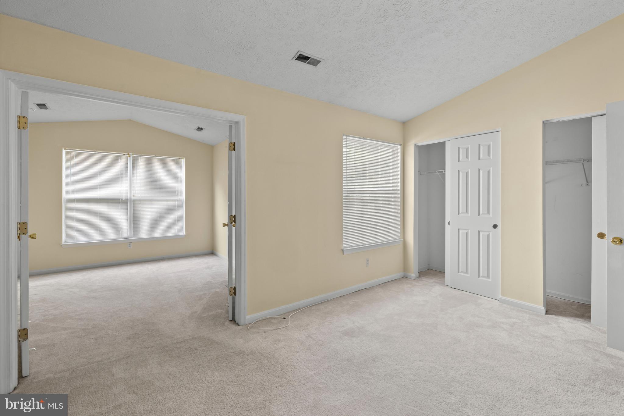 CONSTANT WOODS - Residential