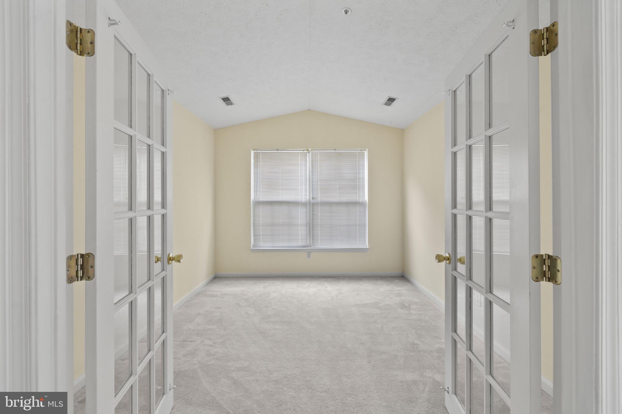 CONSTANT WOODS - Residential