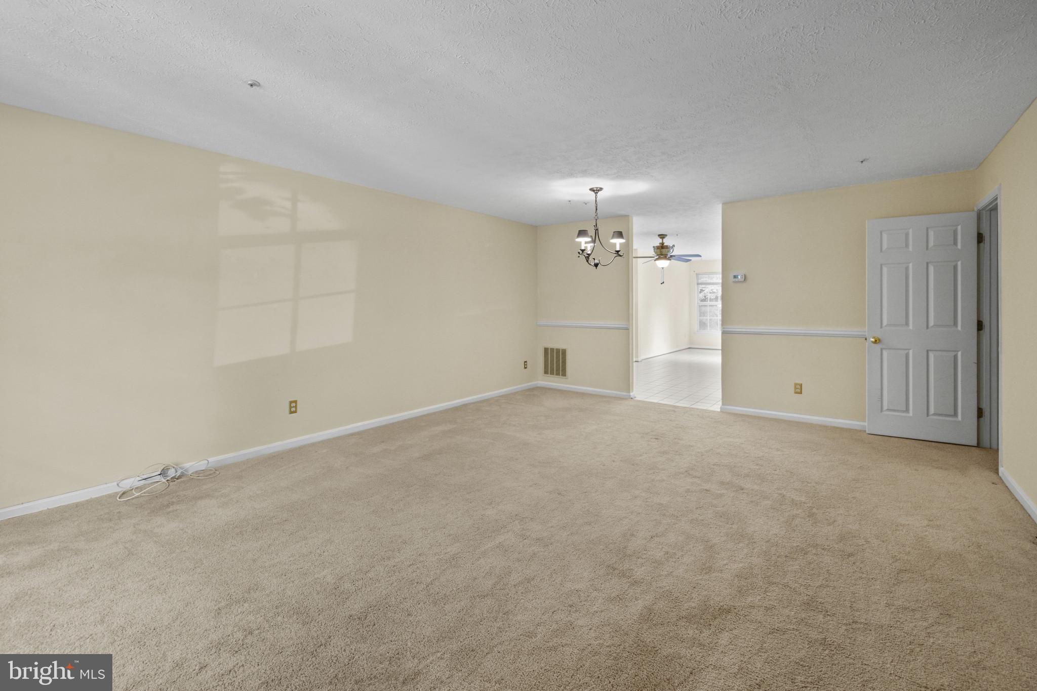 CONSTANT WOODS - Residential