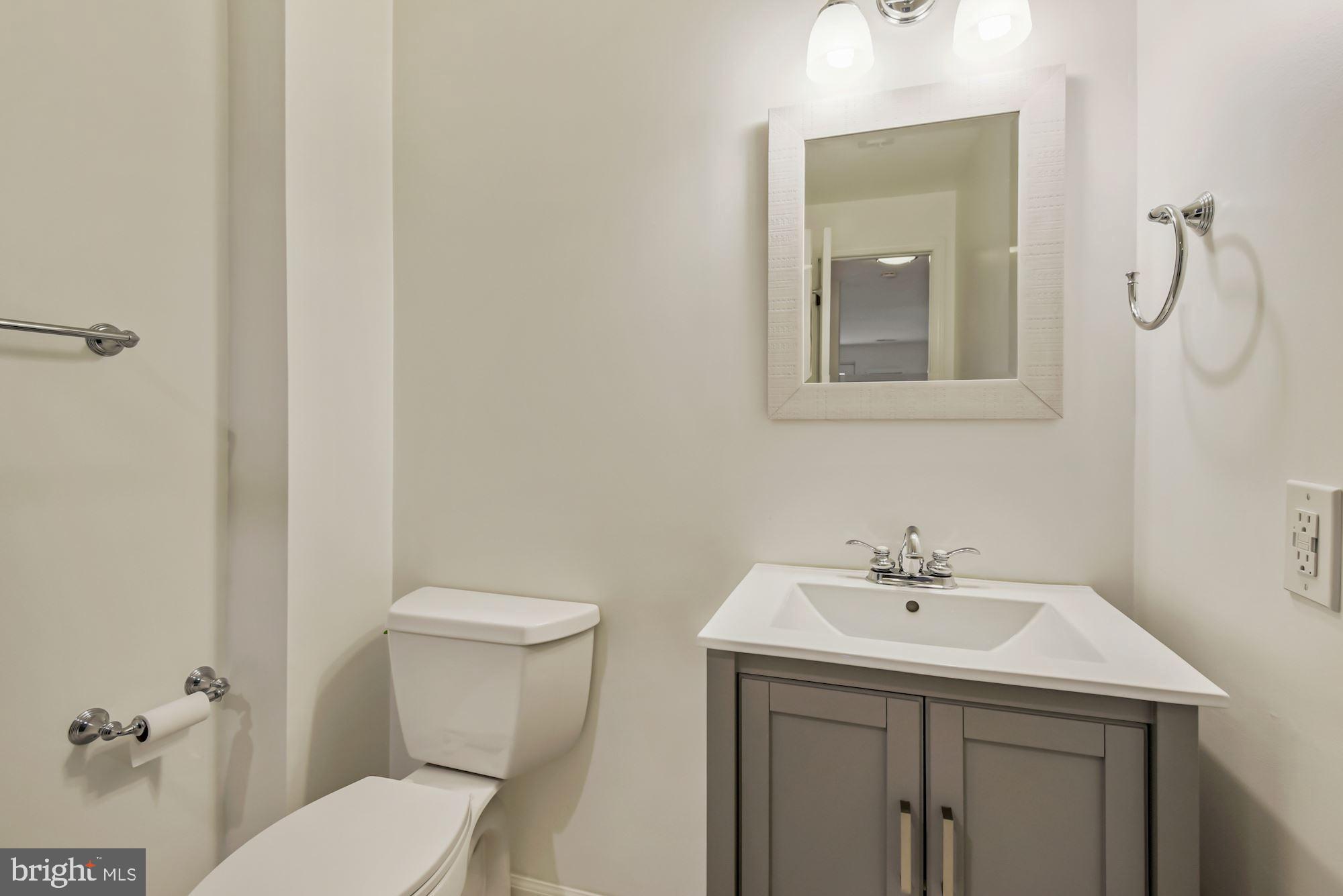 WESTLAKE TERRACE - Residential Lease